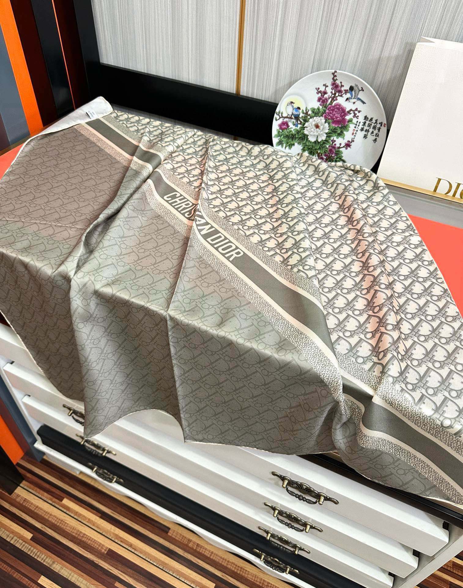 。 迪澳2025【D字印花字母】春夏季新款，太美了玫瑰买到都说好👍下手一定要快高端 大爱❤️女人尤物 货