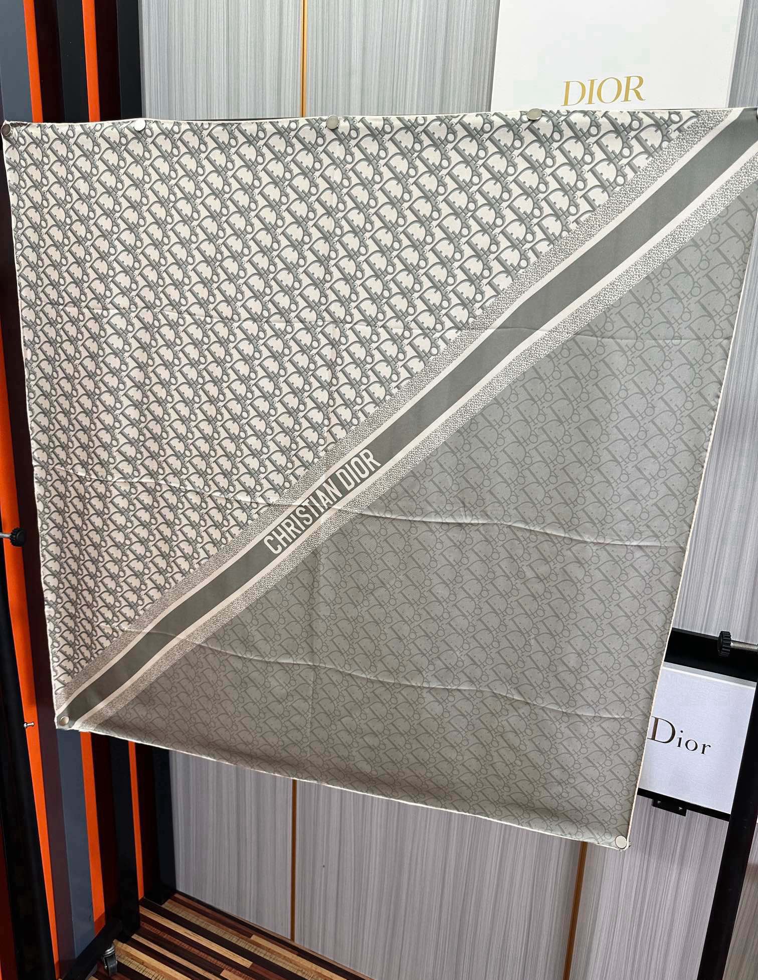 。 迪澳2025【D字印花字母】春夏季新款，太美了玫瑰买到都说好👍下手一定要快高端 大爱❤️女人尤物 货