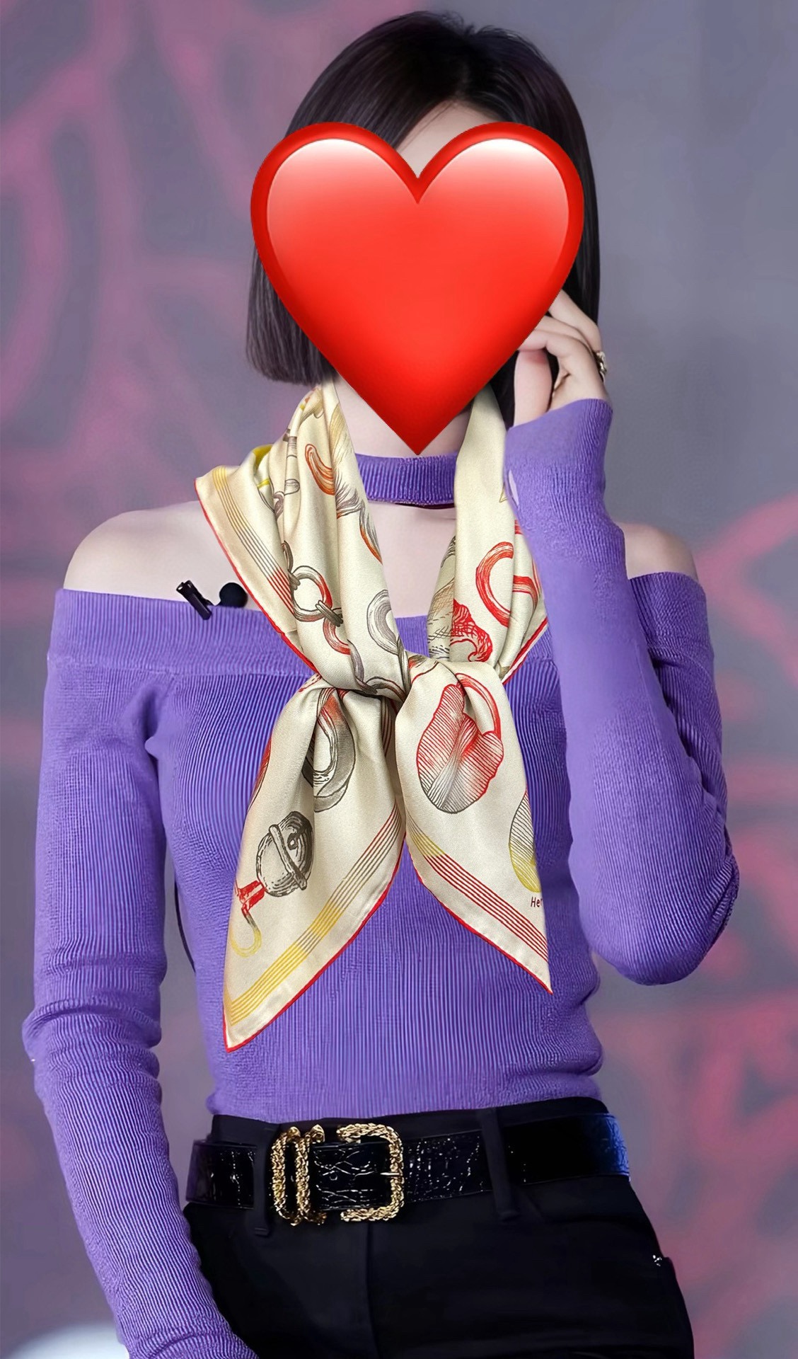 NO:340650,High-quality 2025 Hermes latest model, official website synchronization [Sun] Exquisite curl [Lips] Too beautiful, the quality is very good [Question] It is easy to wear with an addictive scarf [Color] It has a simple temperament that is not visible and not exposed. Now the season is just right [Hand] It can be used for a long time and is out of date [Happy] I love for ten thousand years and I feel that my wife is too little [Lips] Size 90x90, material top silk, exquisite hand-made curl 3 colors high-version scarf, high-version scarf, hermes, real silk19860909高品质2025爱马仕最新款 官网同步 [太阳]精致卷边[嘴唇]太美了品质感很显好[得意]好搭到上瘾的丝巾[色]带着不显山不露水的简约气质现在的时节刚刚好[發]可以用很久都不过时的款[愉快]爱一万年都嫌太太太少[嘴唇]尺寸90x90、材质顶级真丝,精致手工卷边3色高版本围巾,高版本围巾,hermes,real silk,scarf