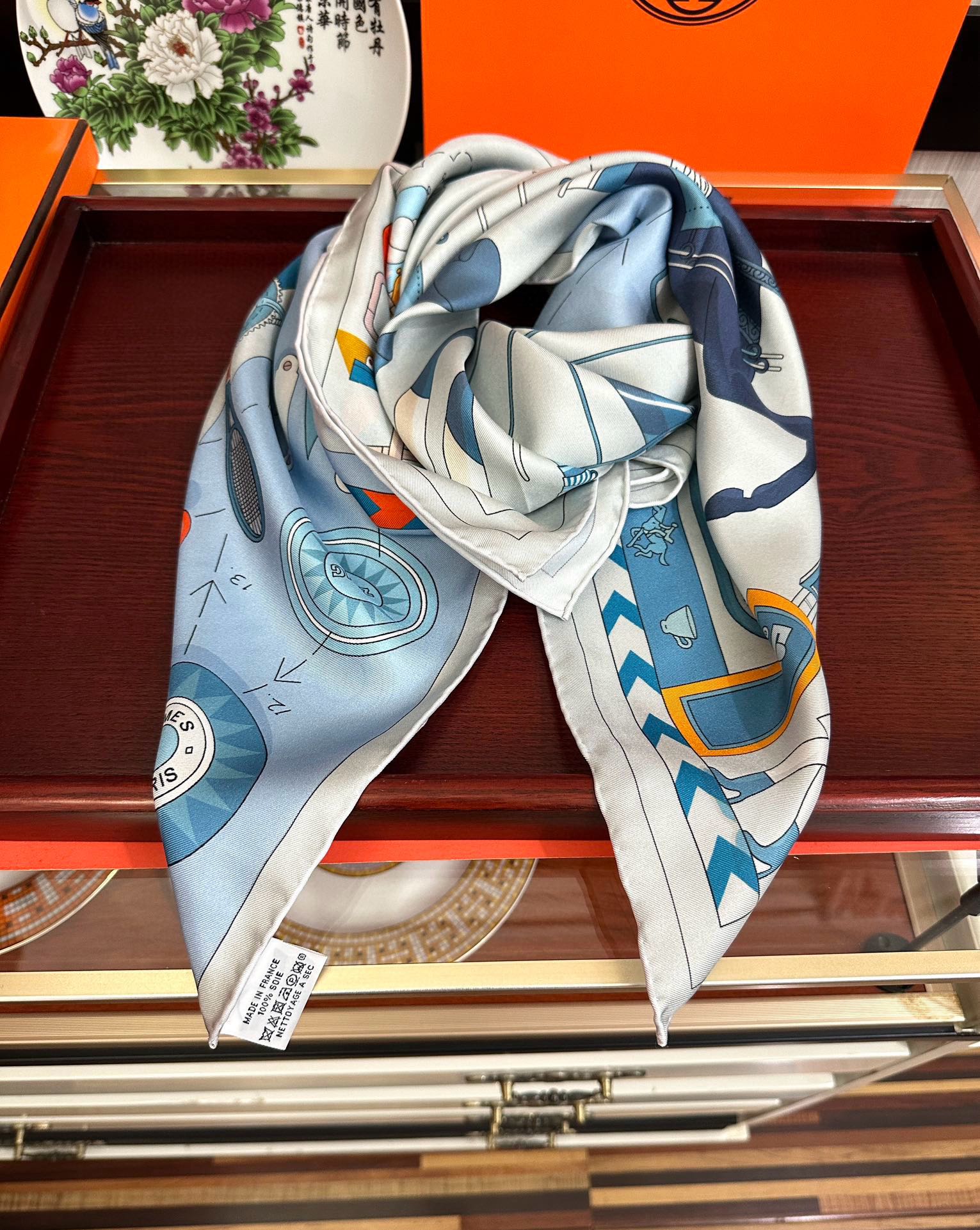  。H家2025新款【爱马系列】手工卷边，买到都说好👍下手一定要快高端 大爱❤️女人尤物 货极少 四季都