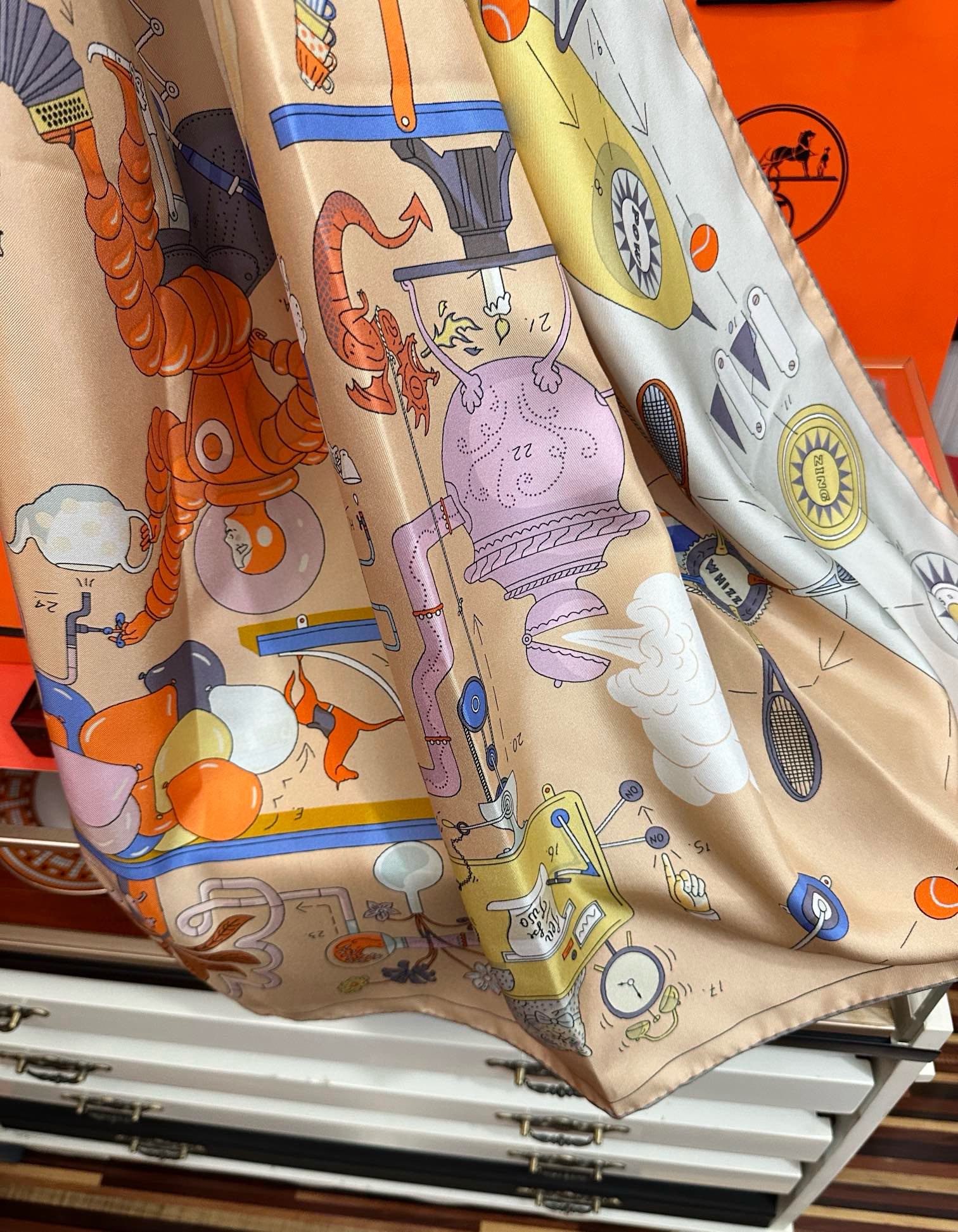  。H家2025新款【爱马系列】手工卷边，买到都说好👍下手一定要快高端 大爱❤️女人尤物 货极少 四季都