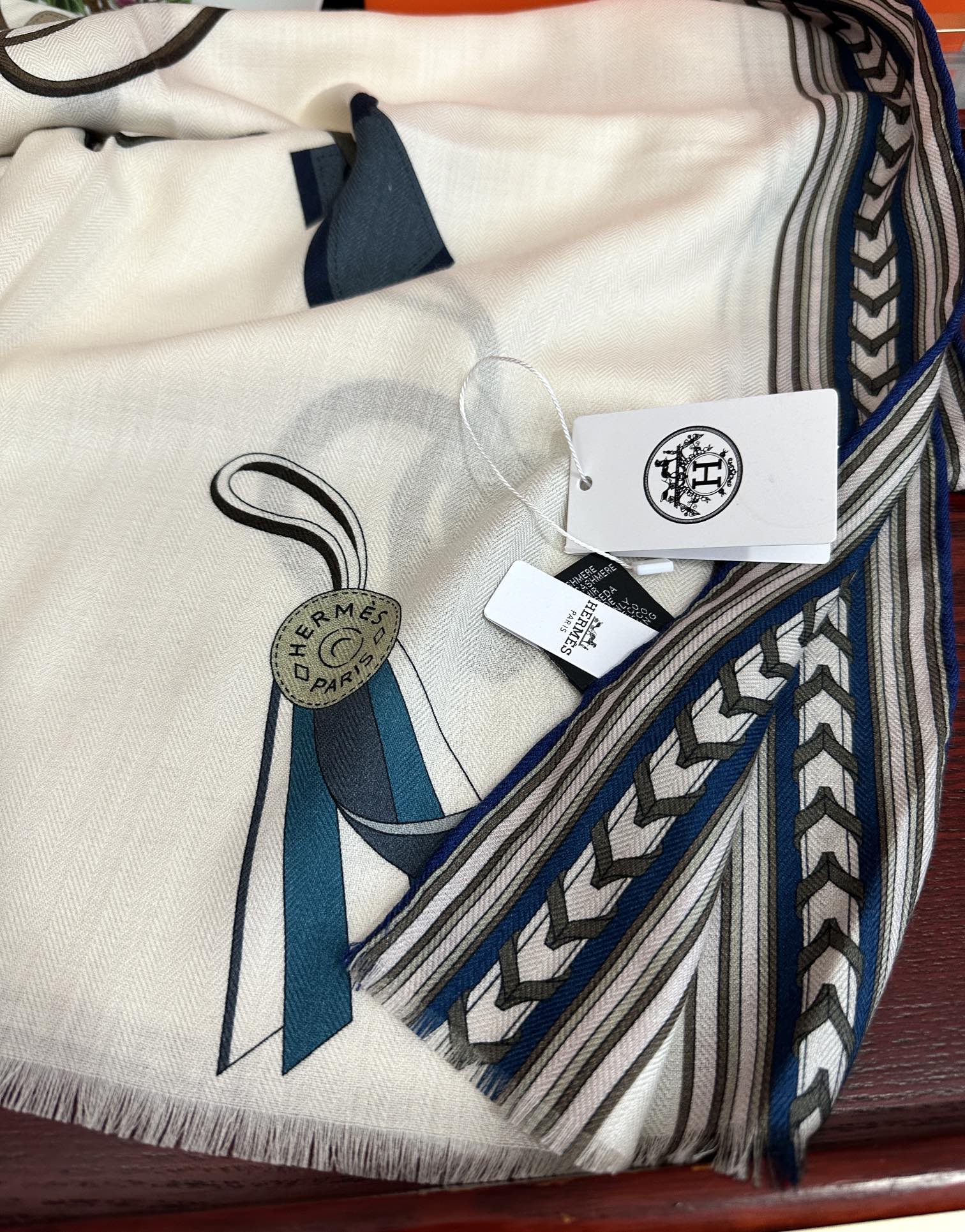 爆款太阳爱马士。2010 最新款双面同色印花吃瓜下手一定要快嘴唇四季都可以用勾引真心美的让人非常非上身效