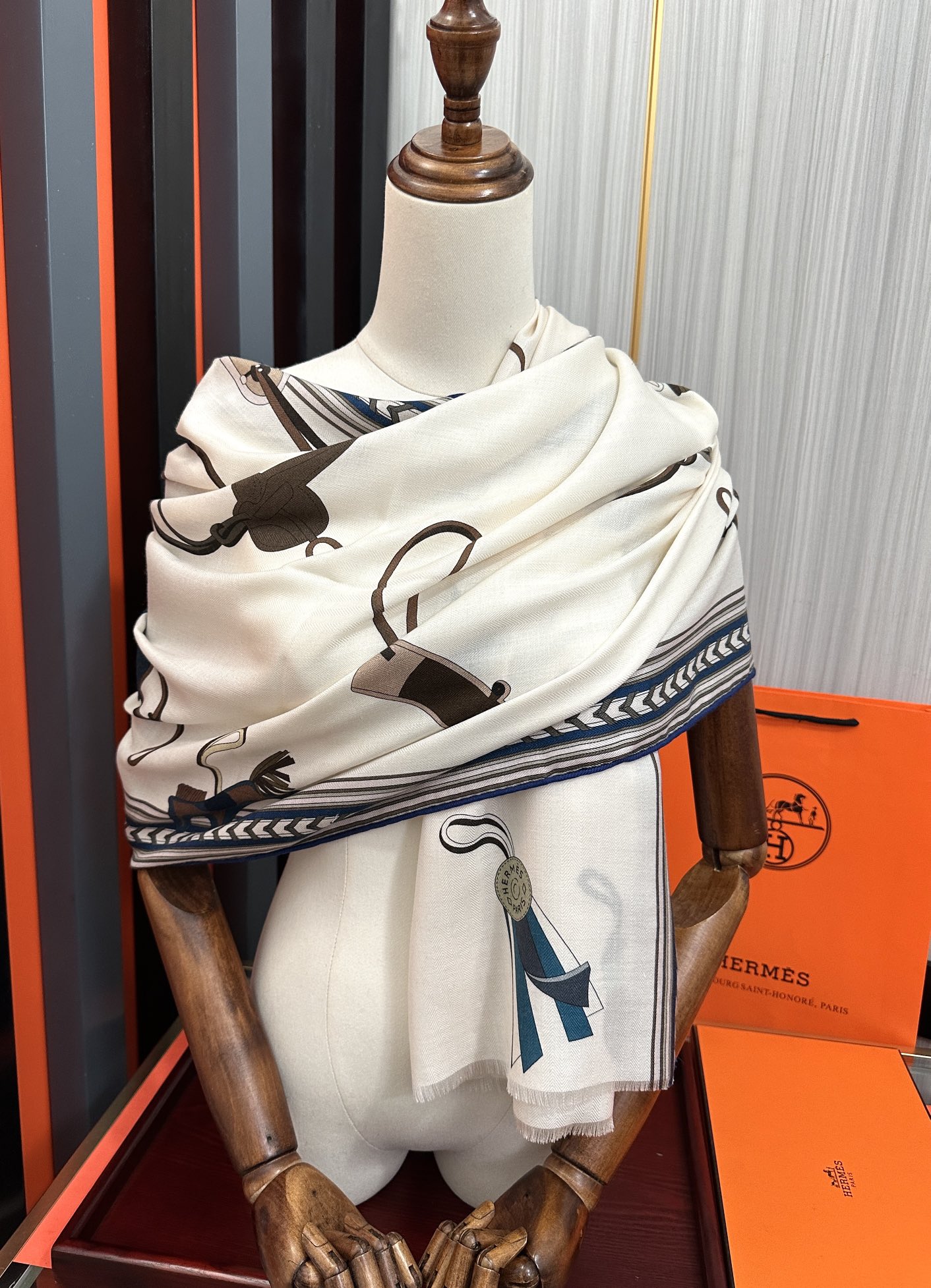 爆款太阳爱马士。2010 最新款双面同色印花吃瓜下手一定要快嘴唇四季都可以用勾引真心美的让人非常非上身效