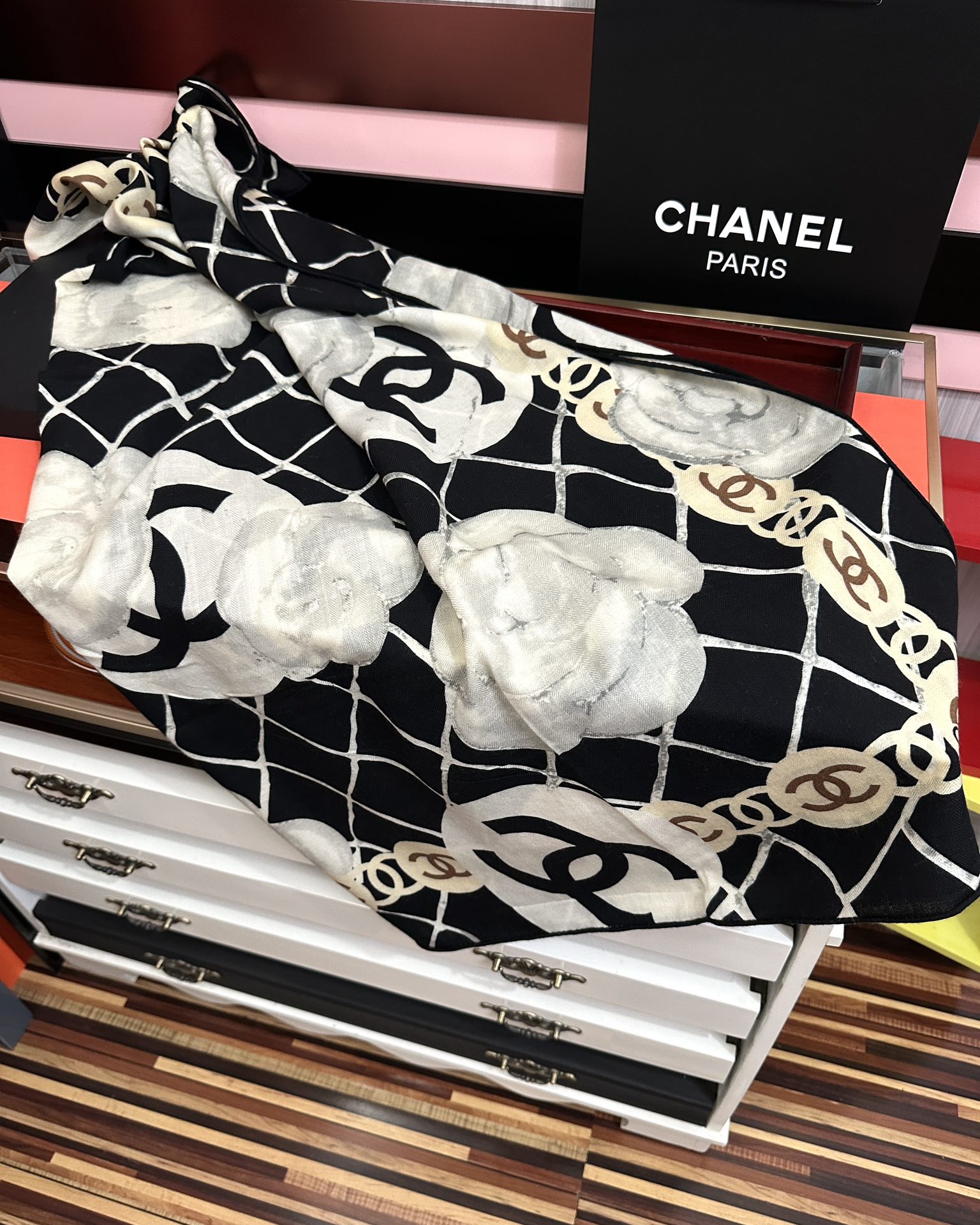 上新❤️香奈儿 香奶奶永远都是这么经典【双面同色】太美了發经典设计优雅风礼物~气质到骨子里色香奶奶新一季