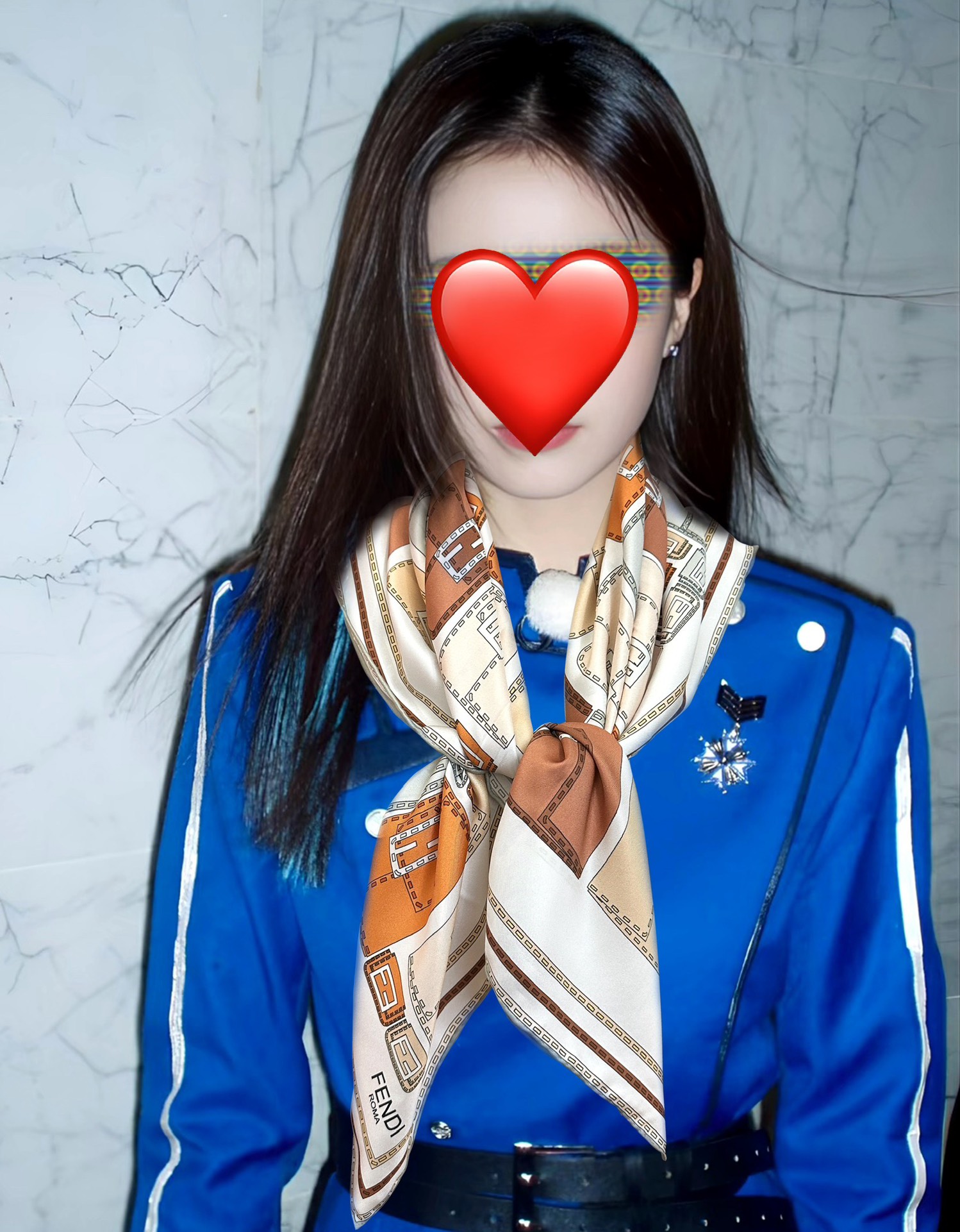  。高版本FENDI庆祝2025本年度最好看的丝巾没有之一了👍满身印有不同尺寸的米色和棕色标志性F Ba