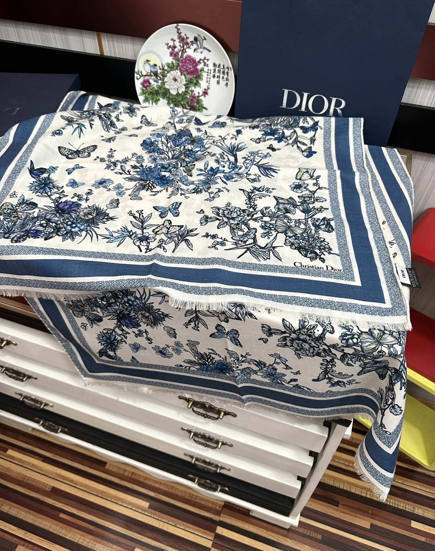 上新 迪奥。2010双面同色【花卉系列】太美了吃瓜下手一定要快嘴唇四季都可以用勾引真心美的让人非常非上身