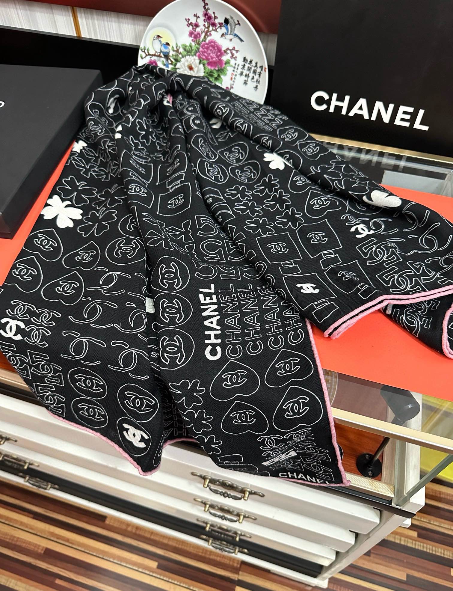  上新❤️香奈儿2025 【双面同色】经典茶花优雅Coco风礼物~气质到骨子里色香奶奶新一季的面料超高级