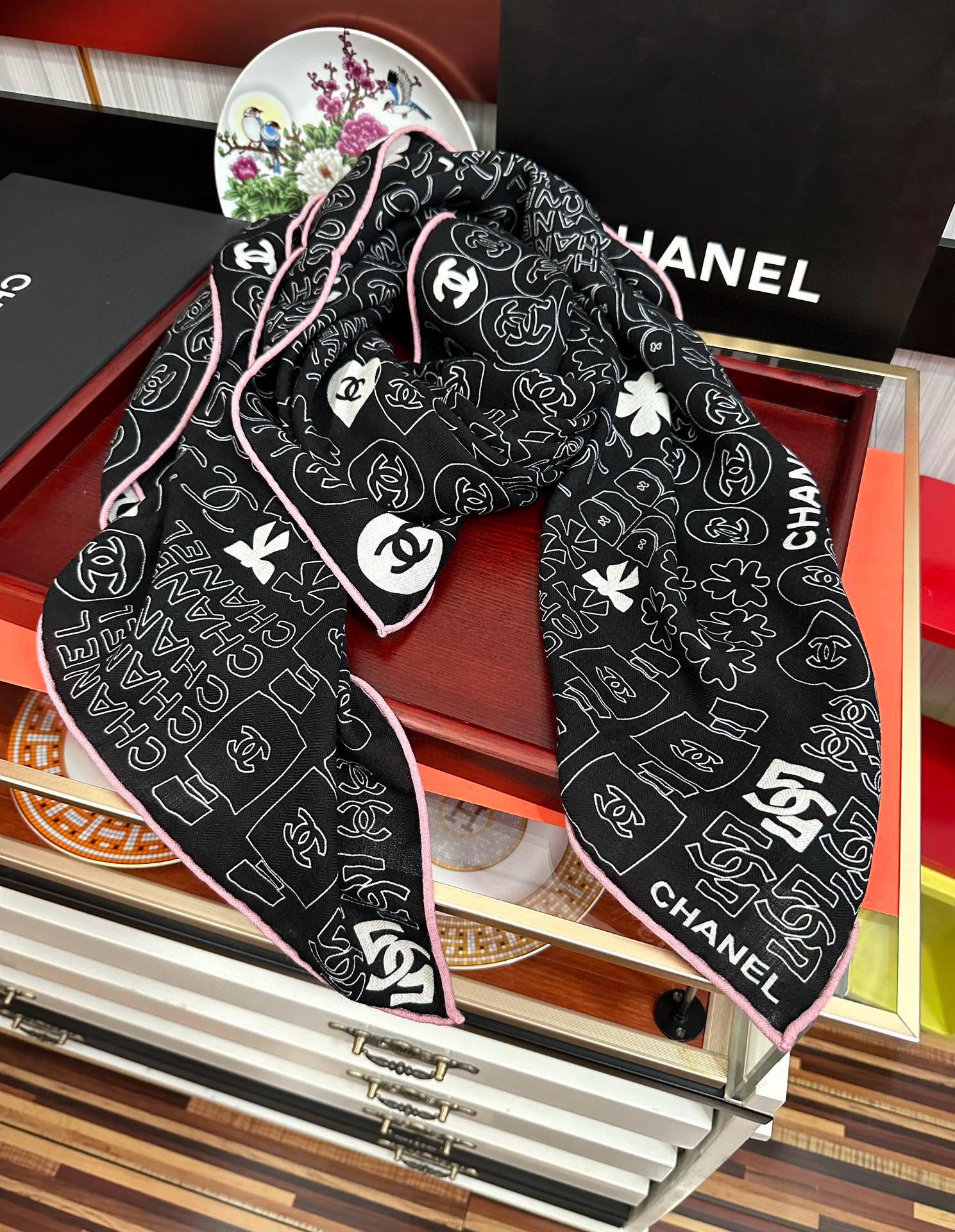  上新❤️香奈儿2025 【双面同色】经典茶花优雅Coco风礼物~气质到骨子里色香奶奶新一季的面料超高级