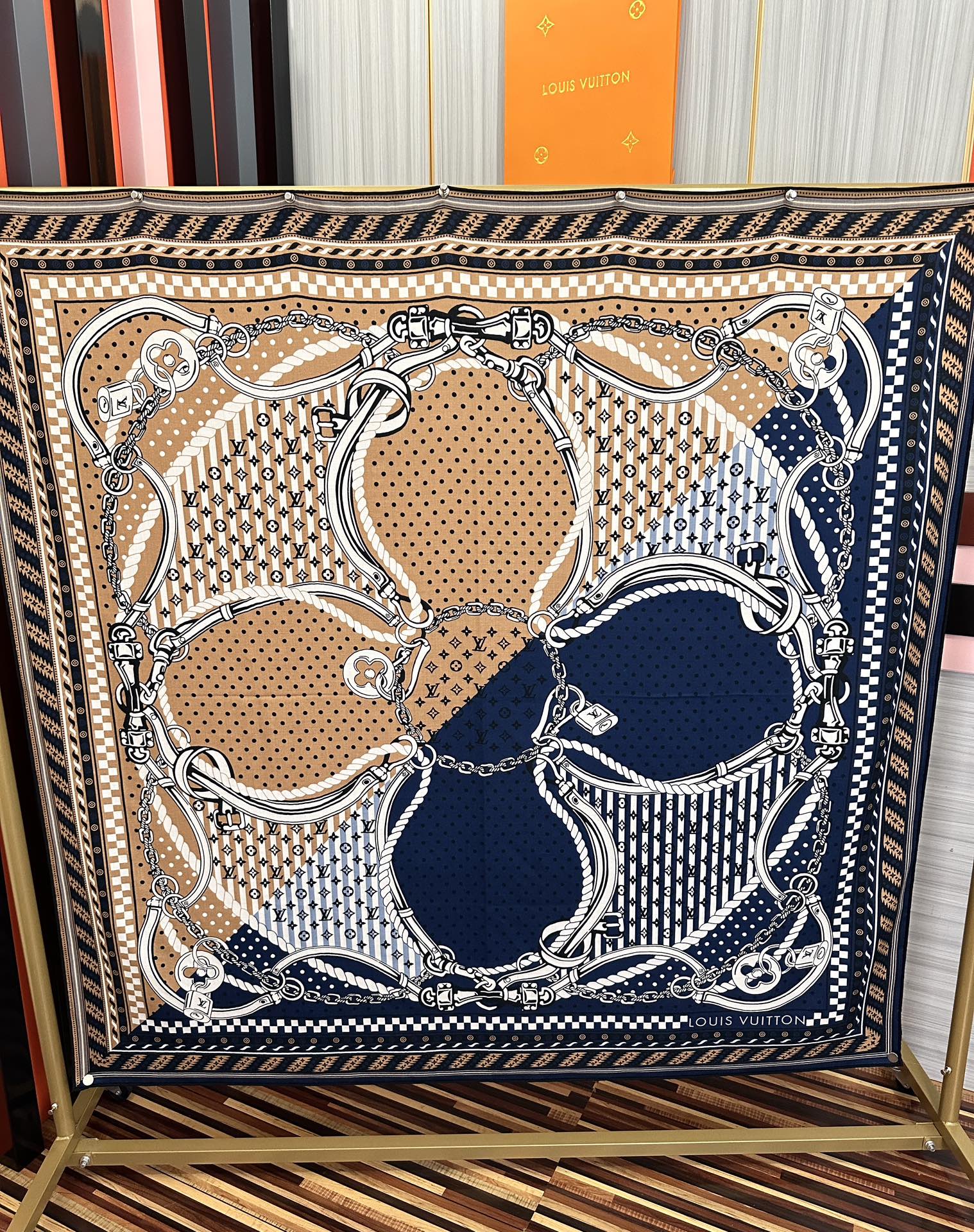 高品质 上新❤️LV 【双面同色】经典优雅礼物~气质到骨子里色新一季的面料超高级，真心超级柔软，丝丝顺滑