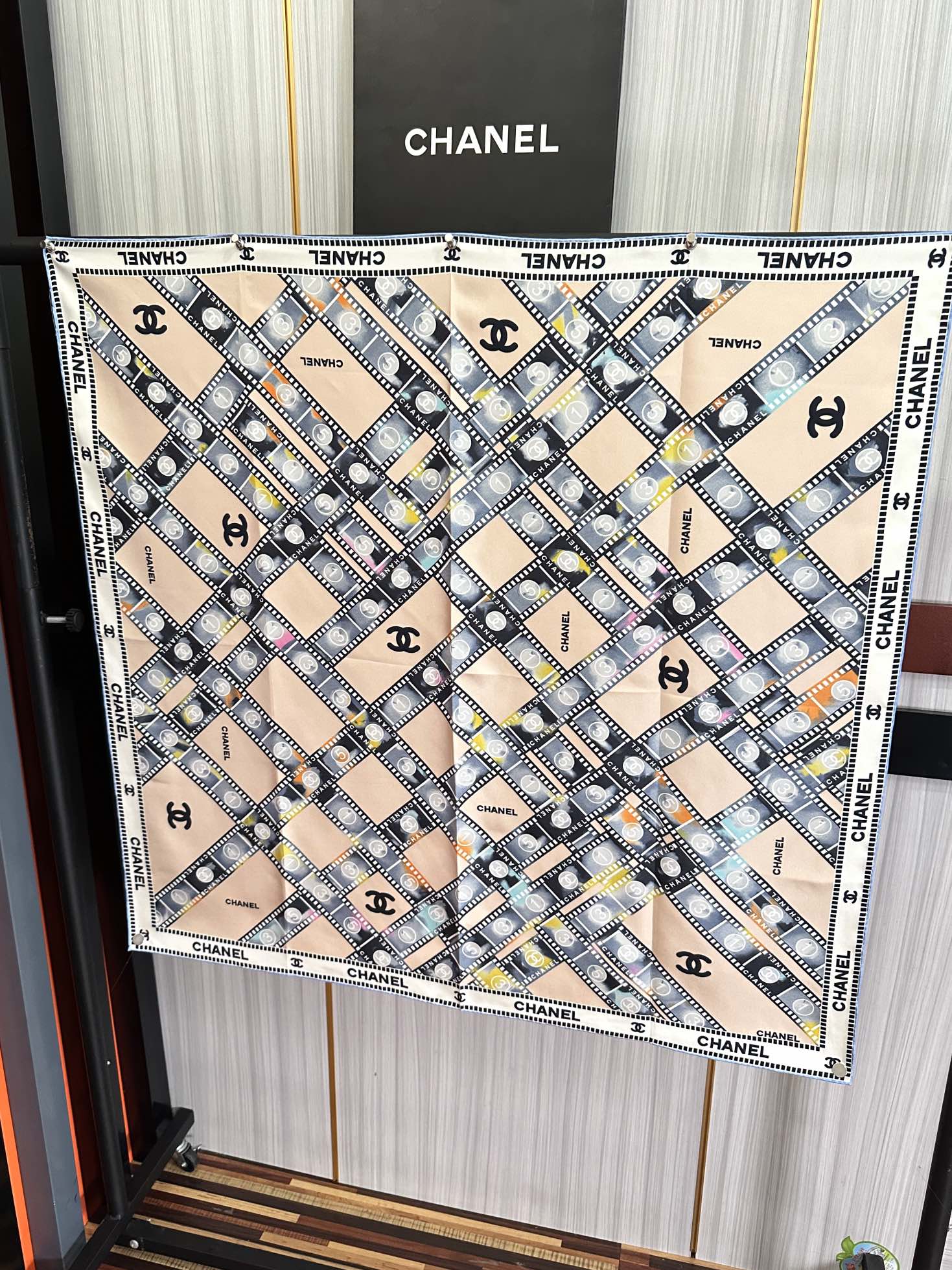  。𝐂𝐡𝐚𝐧𝐞𝐥 高品质【双面同色 电影胶卷🎞️】18姆米 原单品质庆祝今年第一款一眼心动的系列玫瑰突破