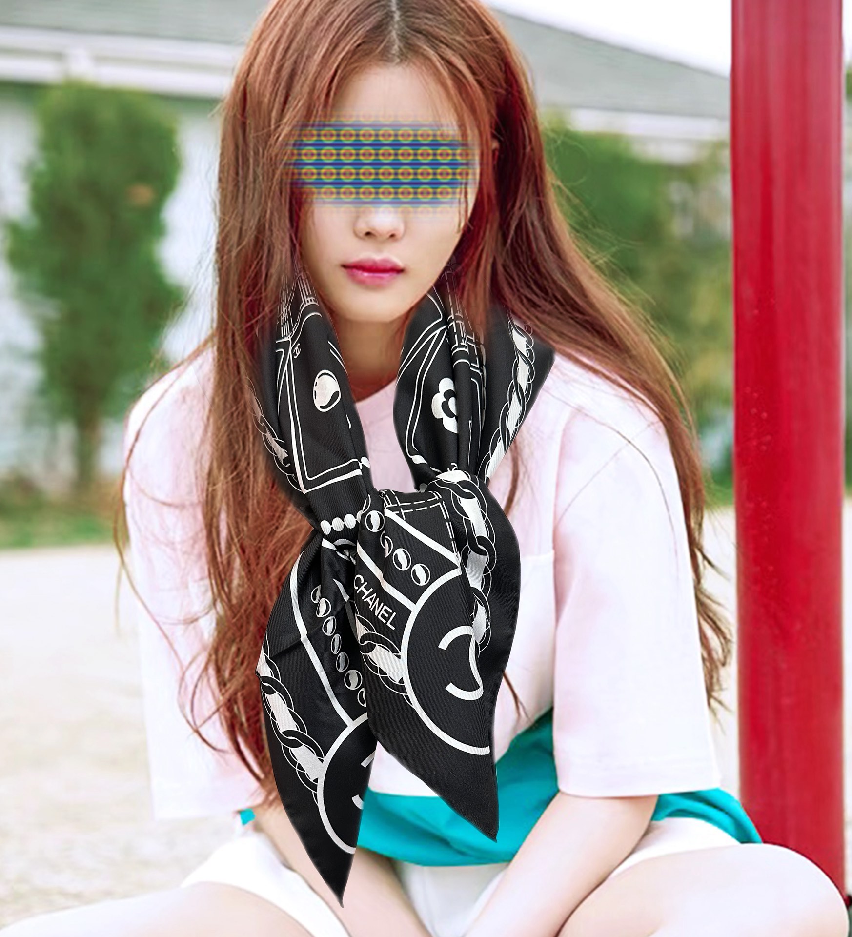 。高品质 香奈儿 【香水扑克牌系列】👍香奶奶永远都是比较经典發一条印有瓶子交织图案巧妙搭配得意简直太美了