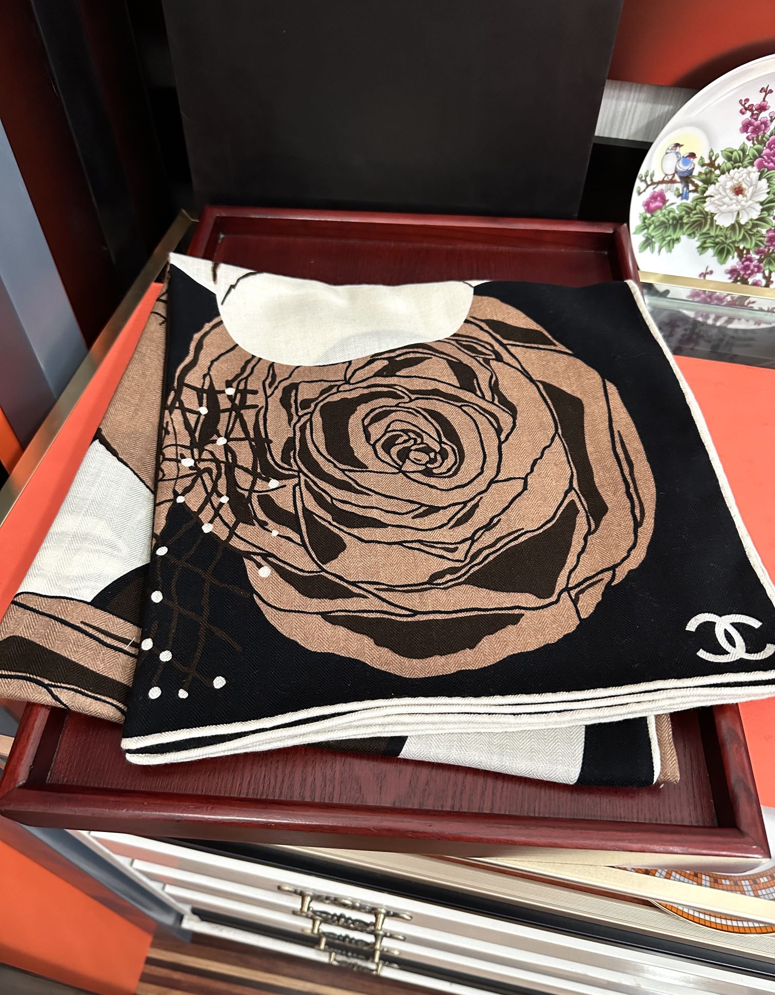 ❤️香奈儿 【双面同色】2025太美了發经典茶花帽子🎩设计优雅风礼物~气质到骨子里色香奶奶新一季的面料超