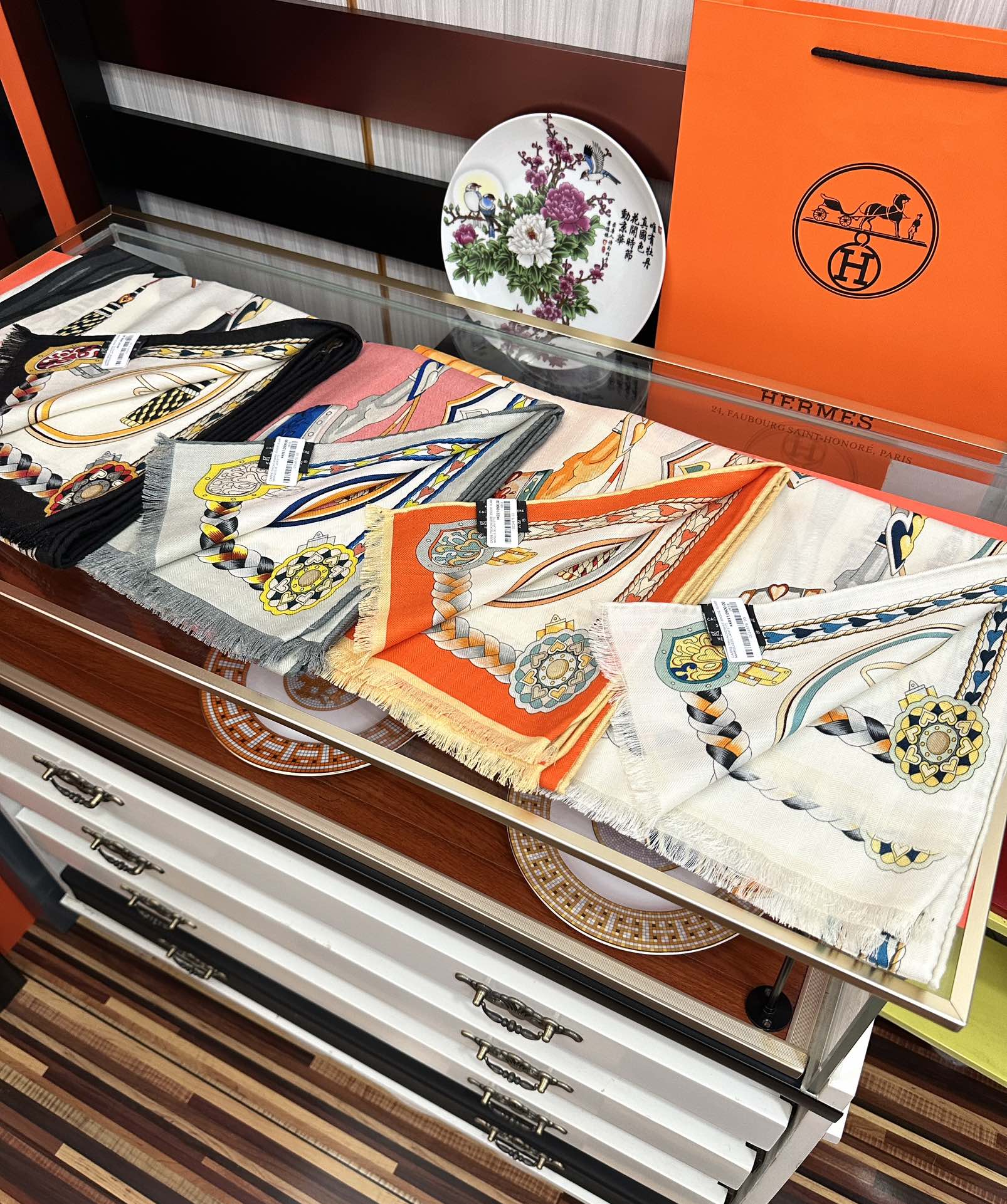 上新 2025 爱马仕。【双面同色骏马奔腾】太美了吃瓜下手一定要快嘴唇四季都可以用勾引真心美的让人非常非