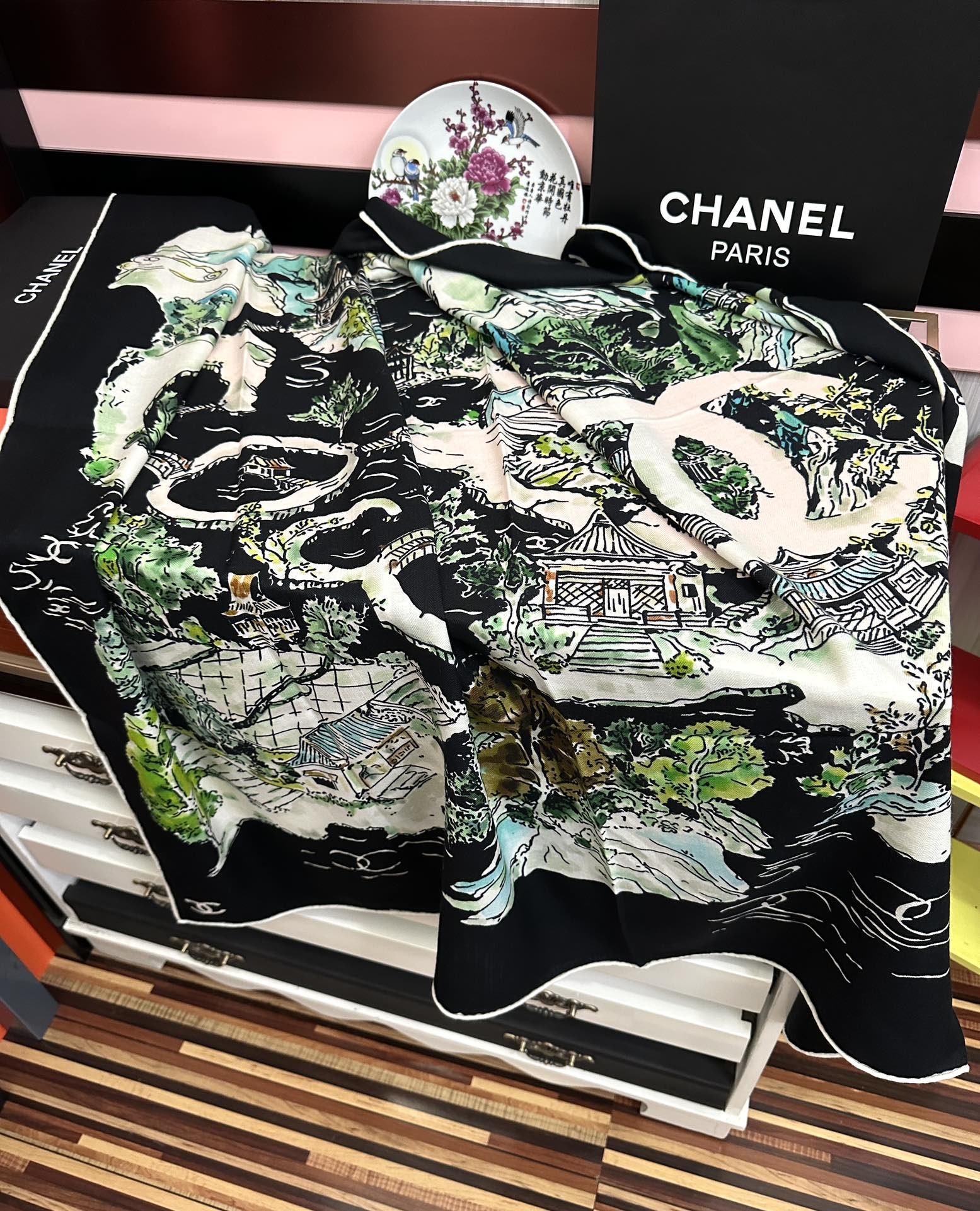 新款❤️2025 香奈儿 太美了 【双面同色】發经典设计优雅风礼物~气质到骨子里色香奶奶新一季的面料超高