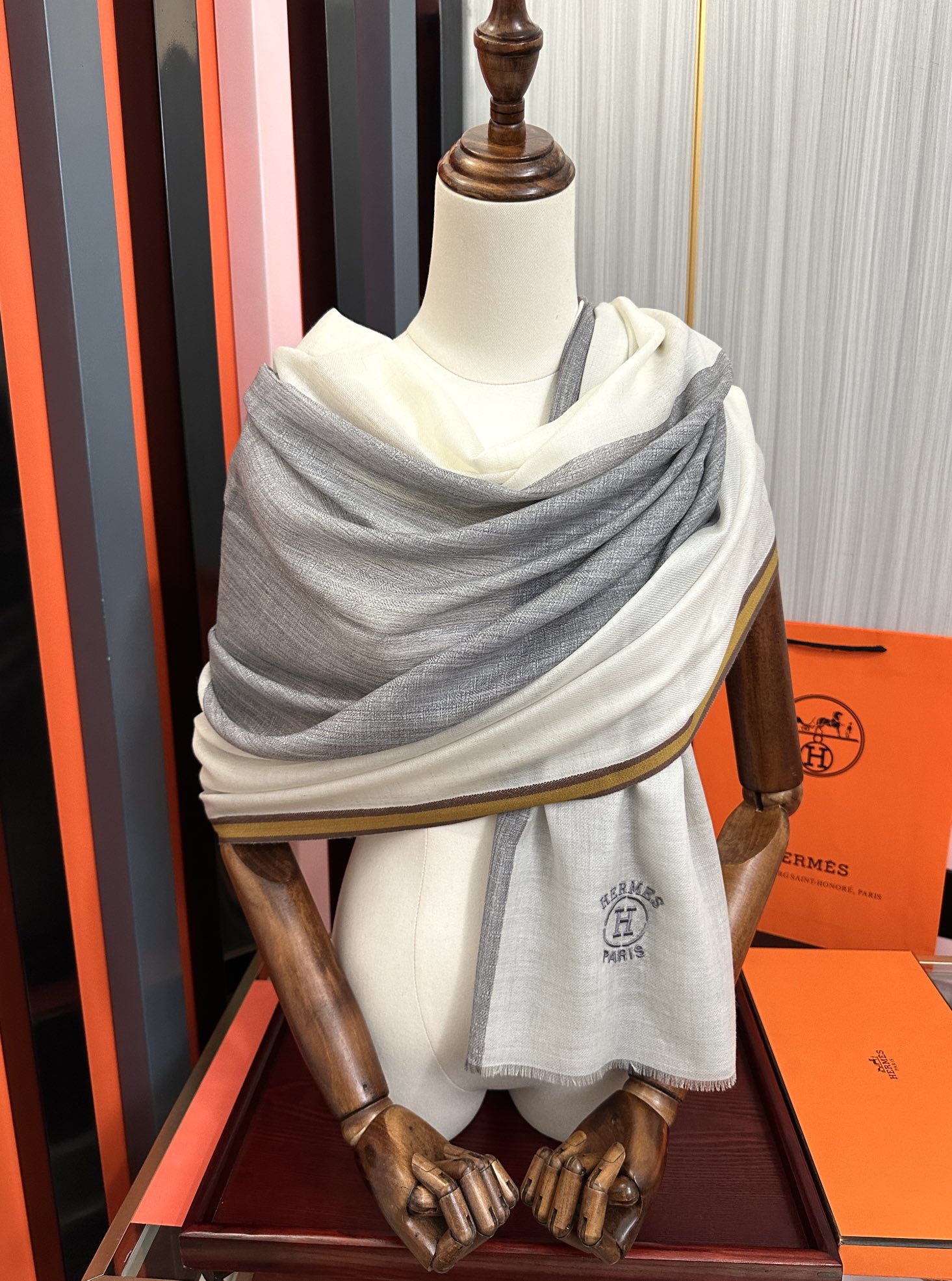 新款。2010爱马士🧣太美了庆祝万众瞩目经典版到货🎆最优质的年轻设计师推出的最新概念👓搭配调色纱染再色织