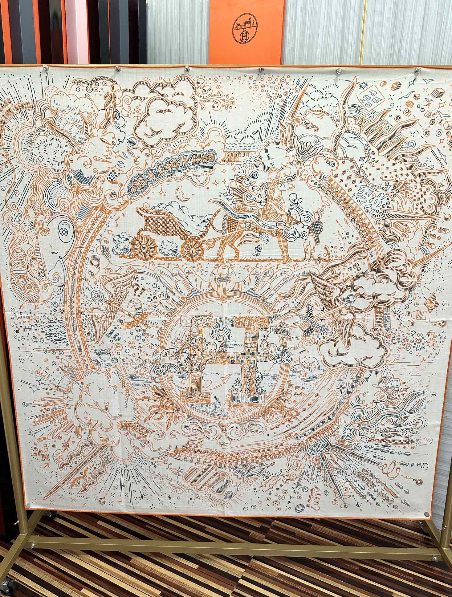 太美了❤️爱马仕 今年经典优雅礼物~气质到骨子里色新一季的面料超高级，真心超级柔软，丝丝顺滑太阳韧性很强