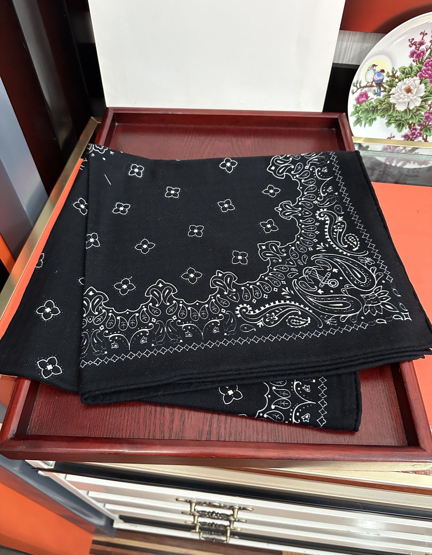 。赛琳 2025最新款【双面同色印花】吃瓜下手一定要快嘴唇四季都可以用勾引真心美的让人非常非上身效果简直