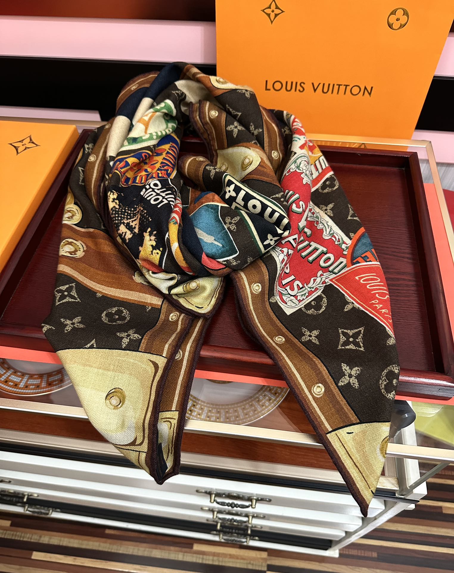 ❤️新款LV   2025高品质 官网同步【双面同色】经典优雅礼物~气质到骨子里色新一季的面料超高级，真