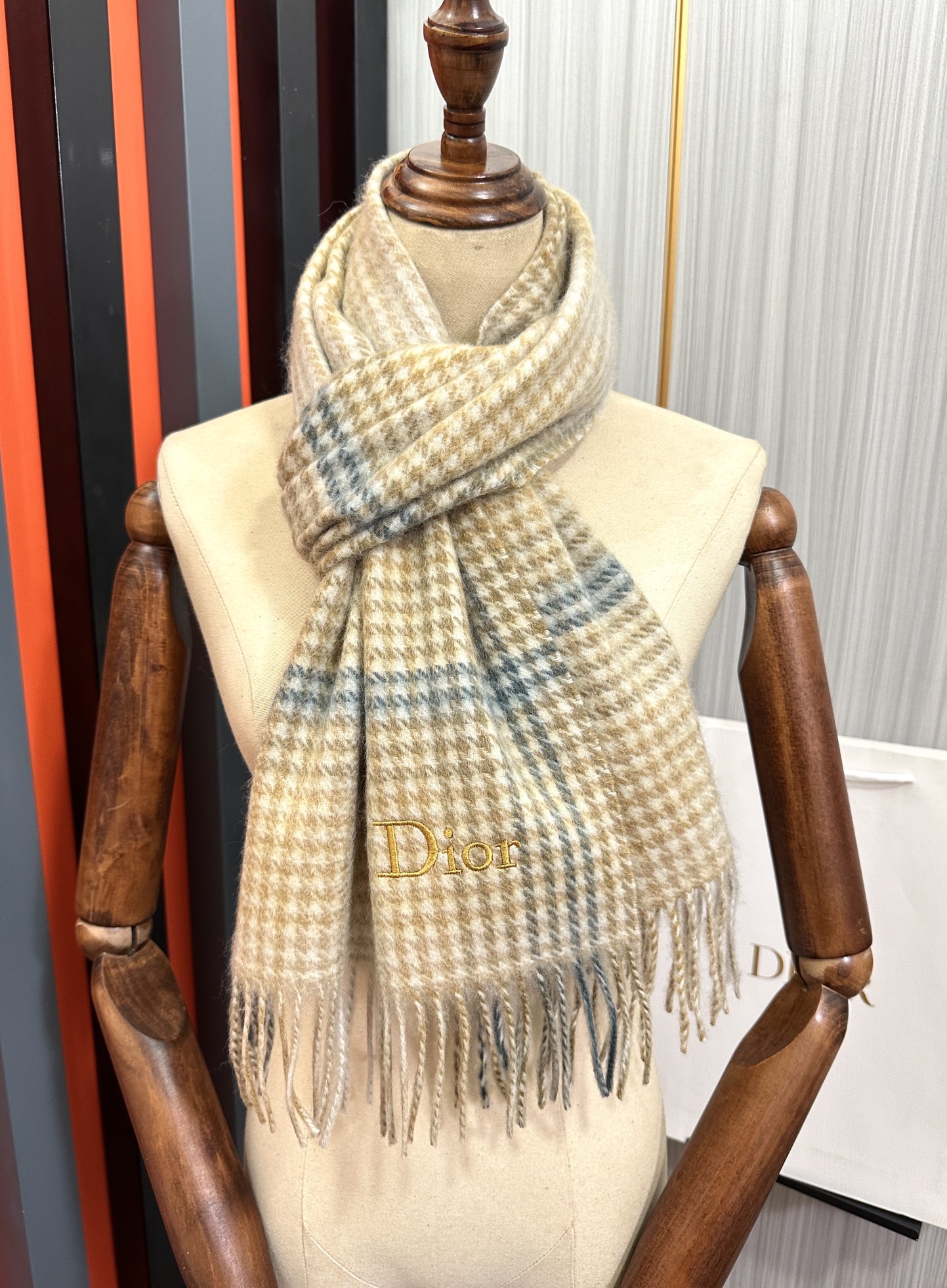 Burberry 125%山羊绒 2025迪家 采用内蒙古 山羊绒 最新款男女通用 重磅推荐 的格子