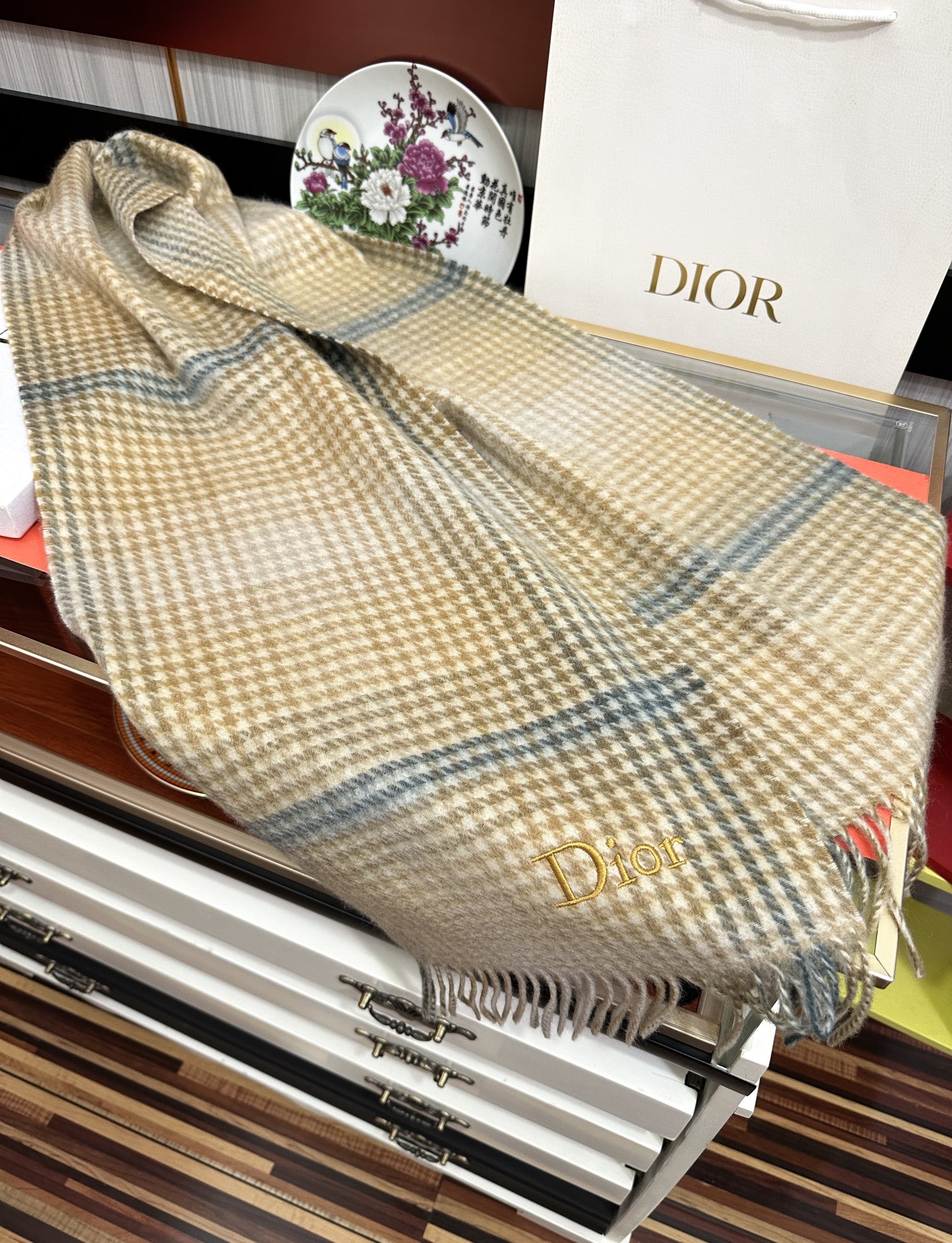 Burberry 125%山羊绒 2025迪家 采用内蒙古 山羊绒 最新款男女通用 重磅推荐 的格子