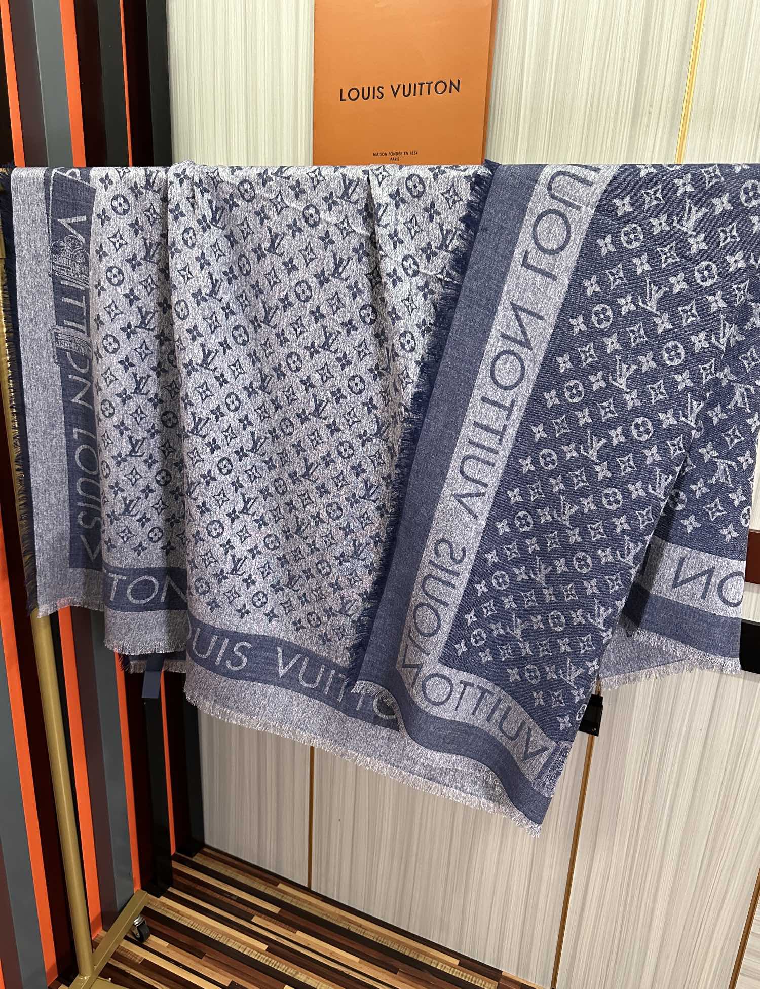 🔥2080最新款LV重磅推荐太美了[得意]，永不过时，好货不怕晚，经典款L家人手必备一条最最经典款💪🏻💪