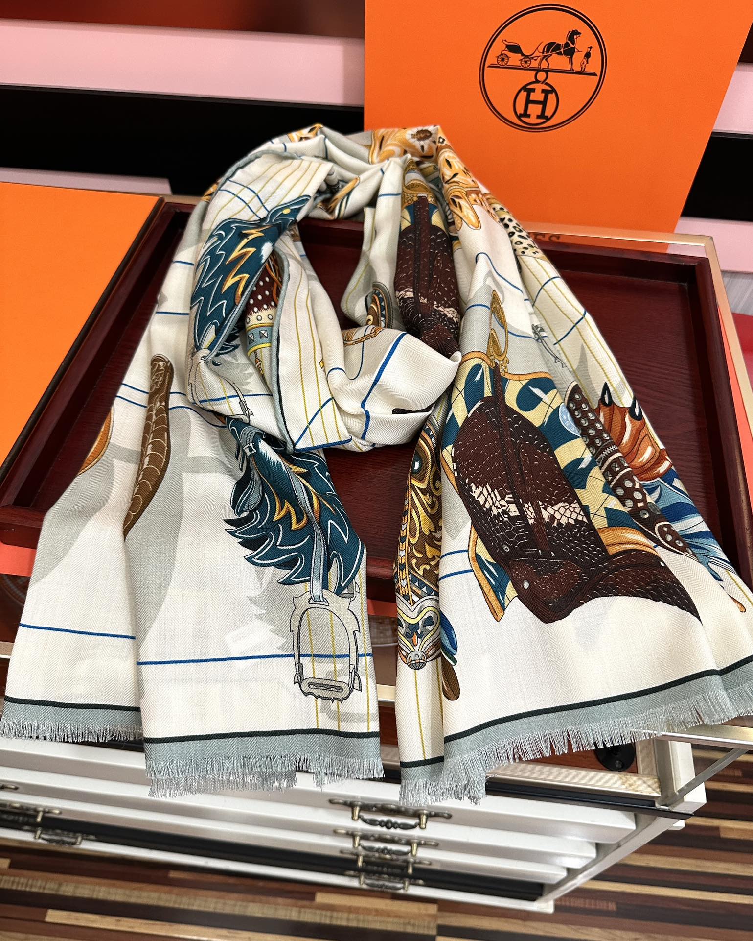 🔥新款 女士们必备款2025 新款爱马仕🔥【双面同色】太美了[吃瓜]下手一定要快[嘴唇]四季都可以用[勾