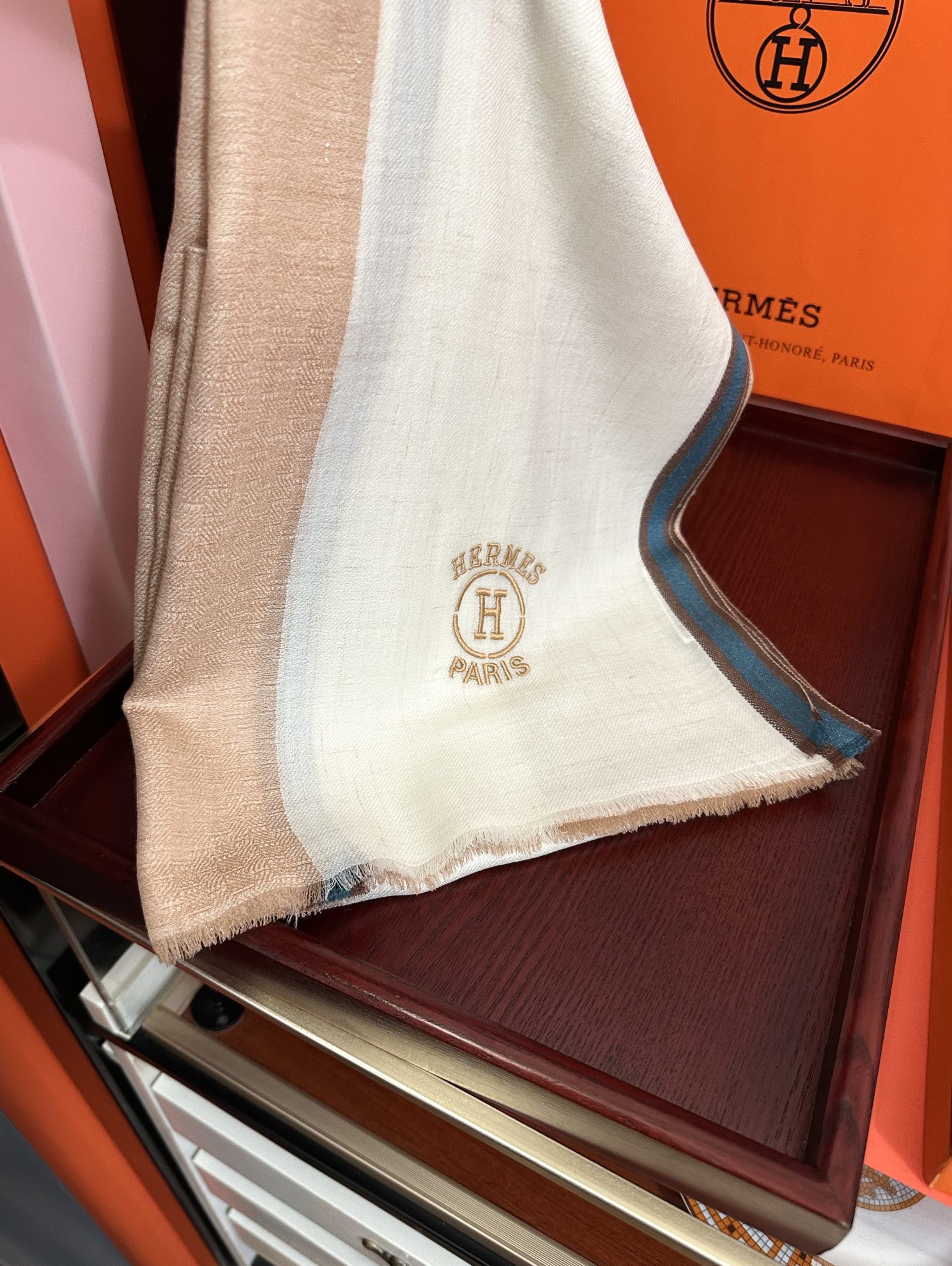 新款🔥2080爱马士🧣太美了[庆祝]万众瞩目经典版到货🎆最优质的年轻设计师推出的最新概念👓搭配调色纱染再