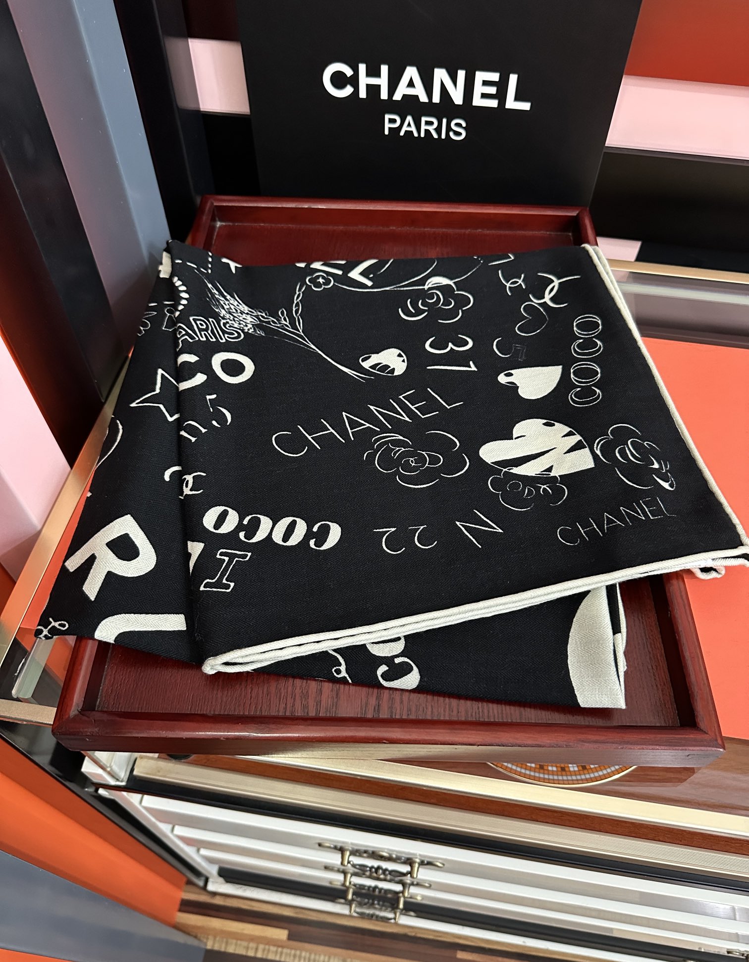 ❤️新款2025 香奈儿 ZG同步【涂鸦印花系列】 太美了 [發]经典茶花帽子🎩设计优雅风[礼物]~气质