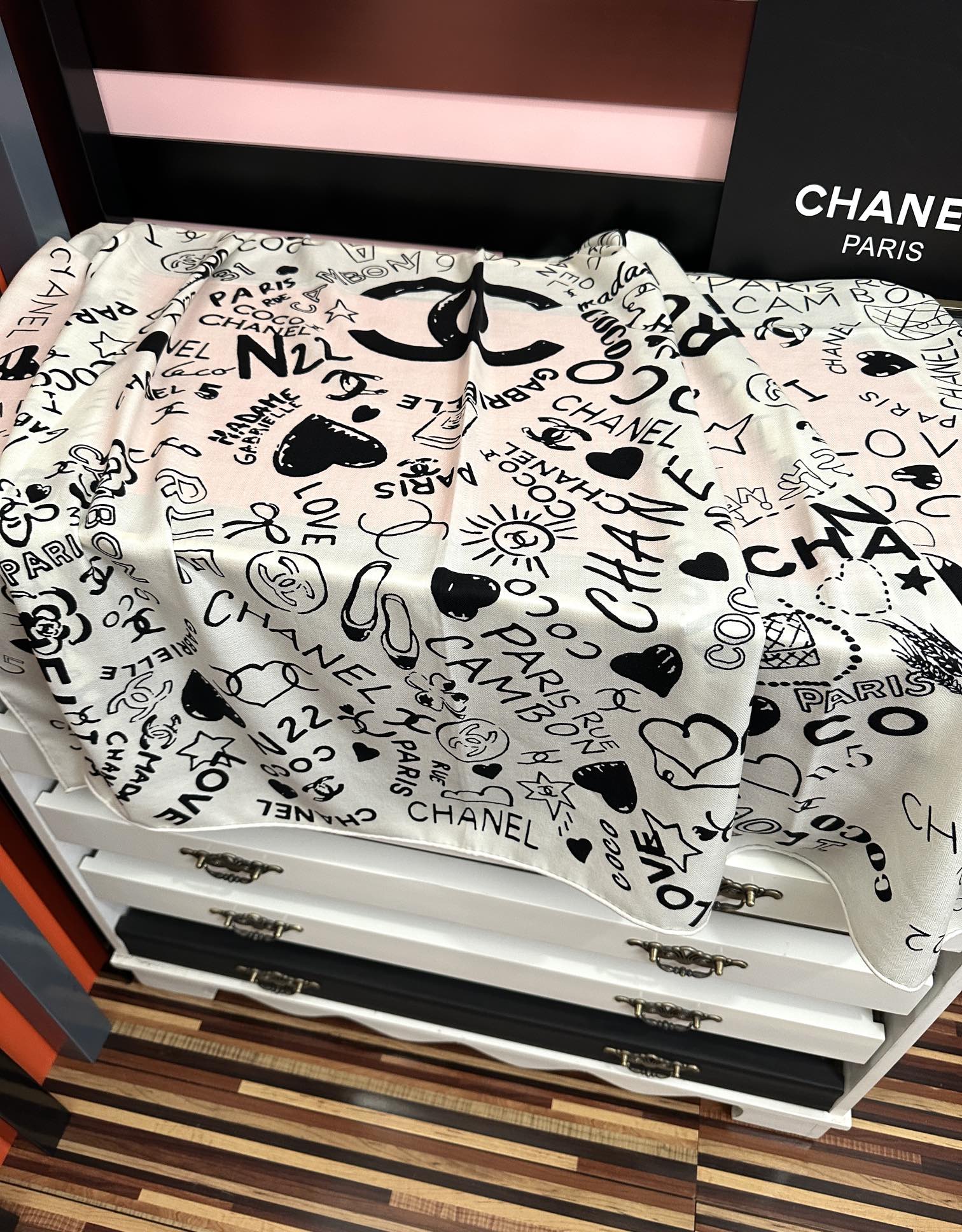 ❤️新款2025 香奈儿 ZG同步【涂鸦印花系列】 太美了 [發]经典茶花帽子🎩设计优雅风[礼物]~气质