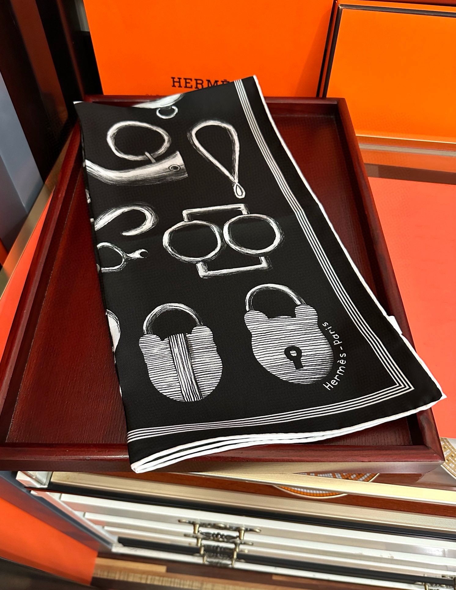 🔥高品质2025爱马仕最新款 官网同步 [太阳]精致卷边[嘴唇]太美了品质感很显好[得意]好搭到上瘾的丝