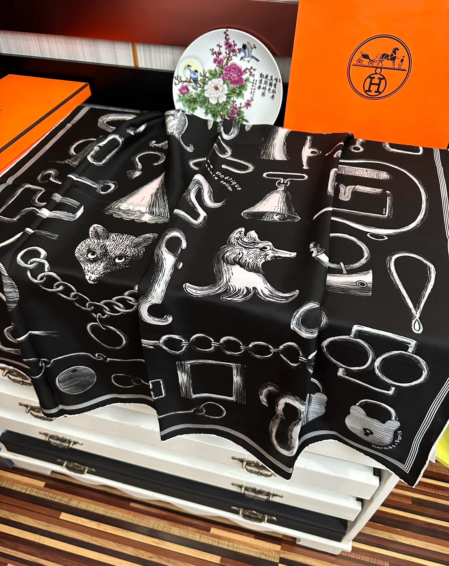 🔥高品质2025爱马仕最新款 官网同步 [太阳]精致卷边[嘴唇]太美了品质感很显好[得意]好搭到上瘾的丝