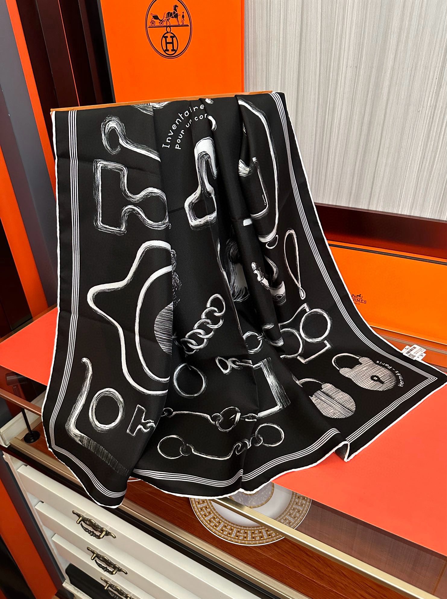 🔥高品质2025爱马仕最新款 官网同步 [太阳]精致卷边[嘴唇]太美了品质感很显好[得意]好搭到上瘾的丝