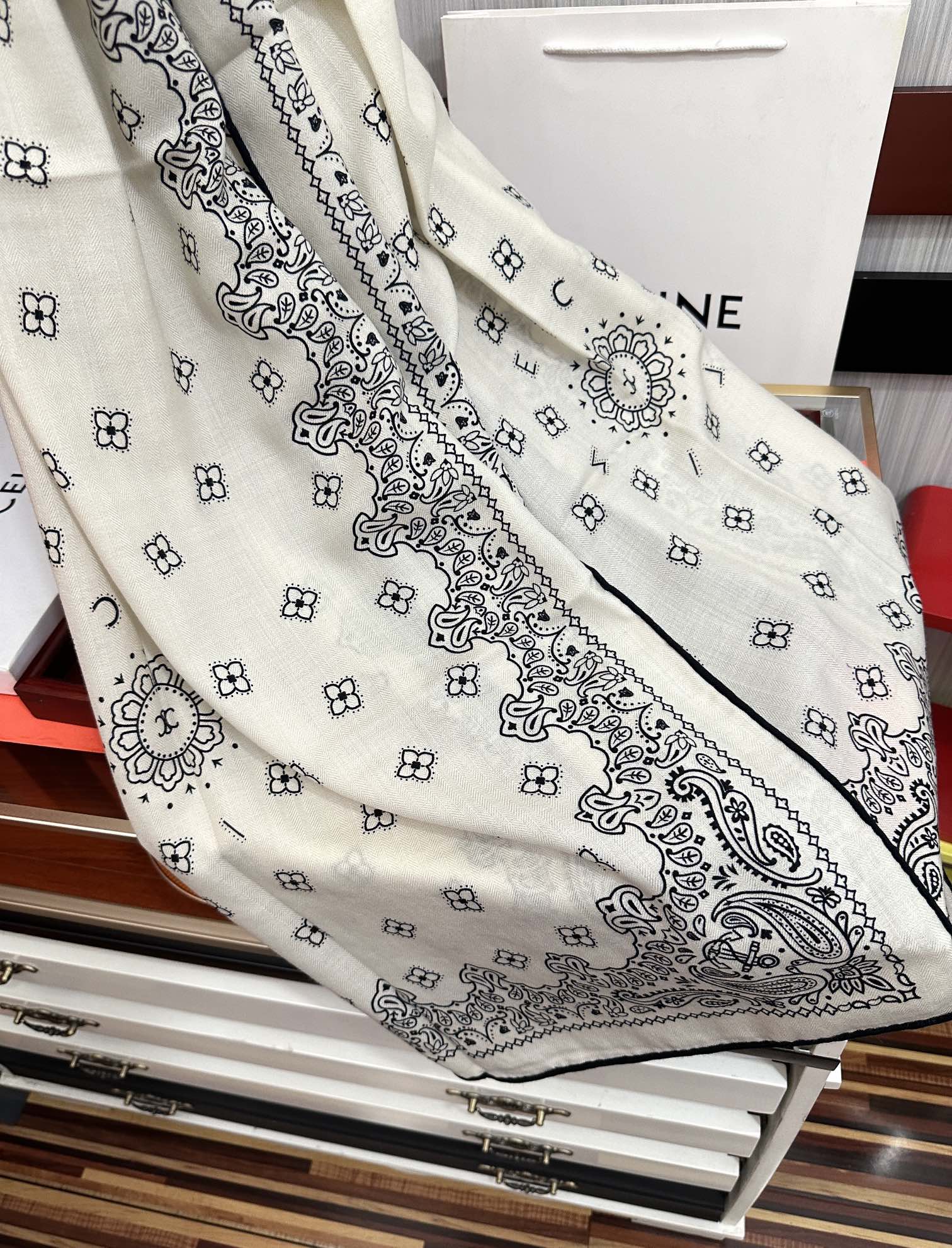 🔥赛琳 2025最新款【双面同色印花】[吃瓜]下手一定要快[嘴唇]四季都可以用[勾引]真心美的让人非常非