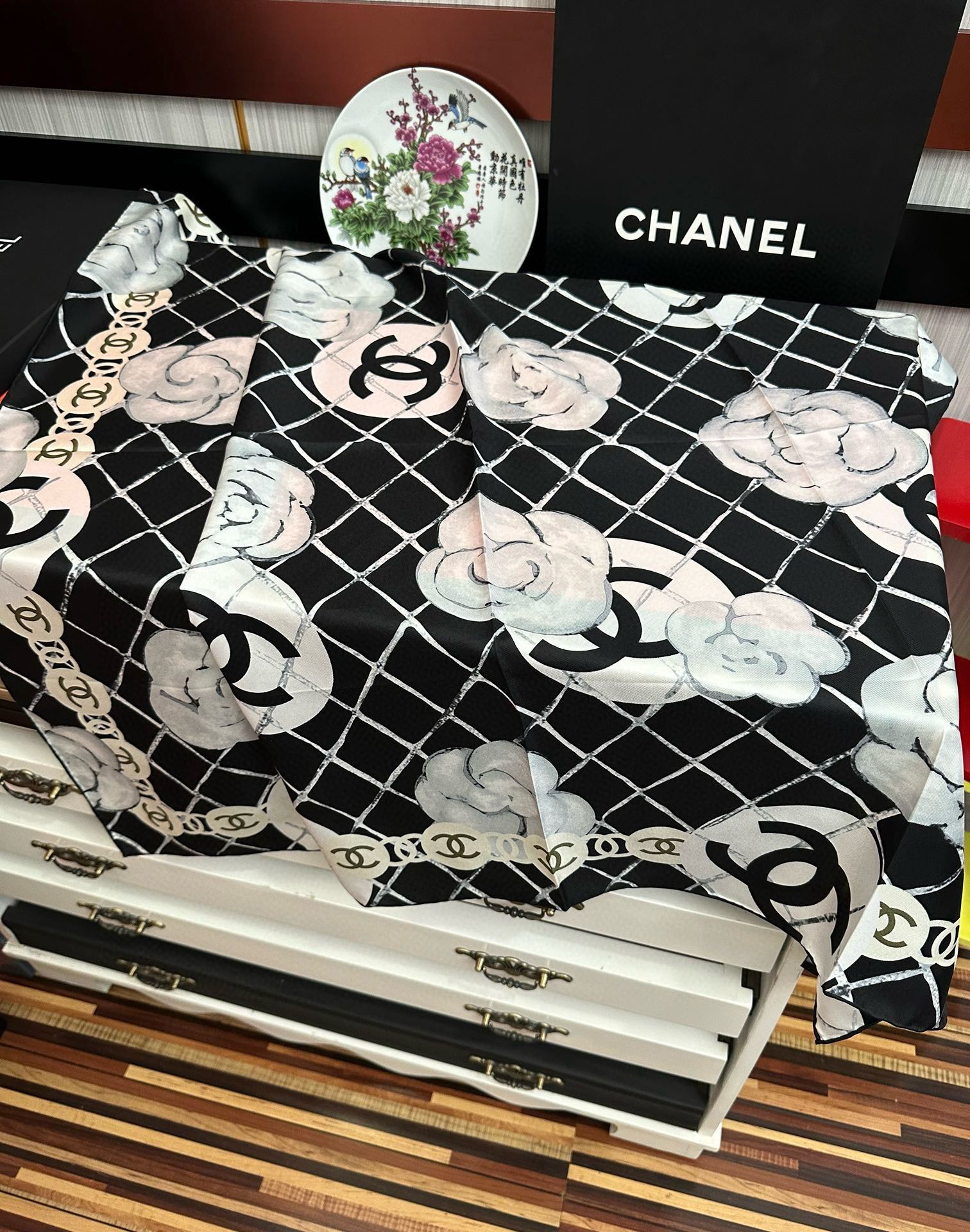 🔥2080高品质 香奈儿【山茶花系列】 精致款边 永远都是那么经典[發]『▪️落入安稳，经典宇宙情人』香