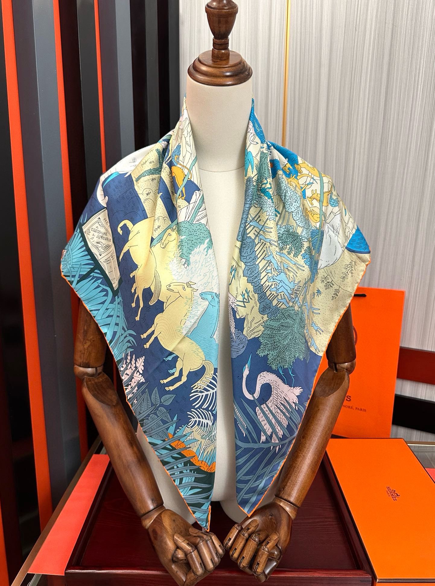 上新2025 🔥HERMES 重磅[庆祝]【大自然动物森林】方巾[嘴唇]精简时髦，品质感很显好[得意]好