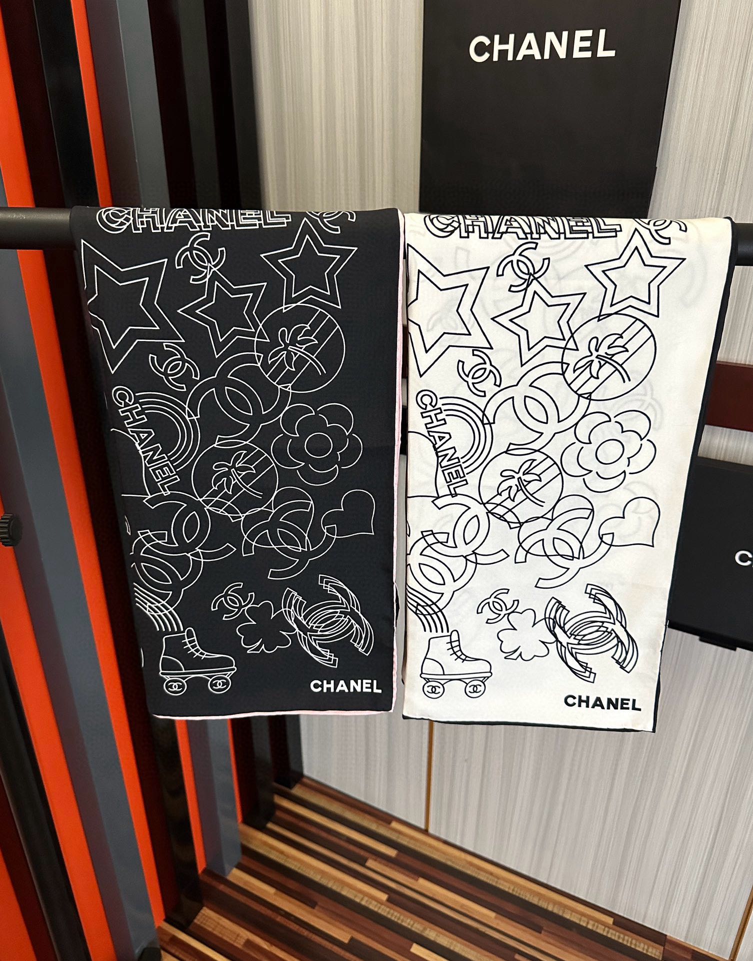 🔥香奈儿 专柜同步【双面同色】重磅推荐[色]真的超级爱的款式❤️Love,真情永在[得意]一条印有cha