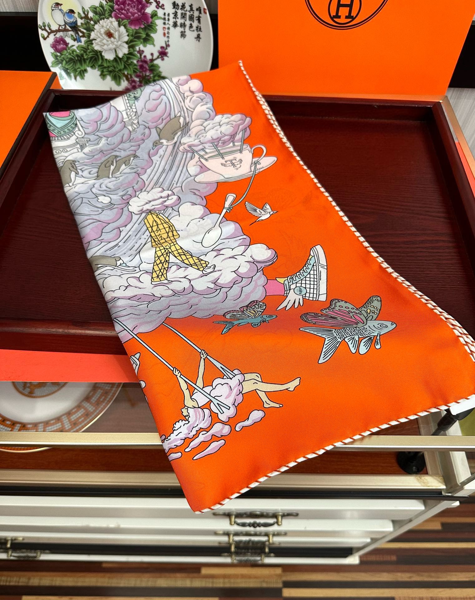 高版本2025𝐇𝐞𝐫𝐦𝐞𝐬 🔥《我的云间万象》设计犹如梦幻的邀约[庆祝]这条丝巾充满了童趣[發]富有想象