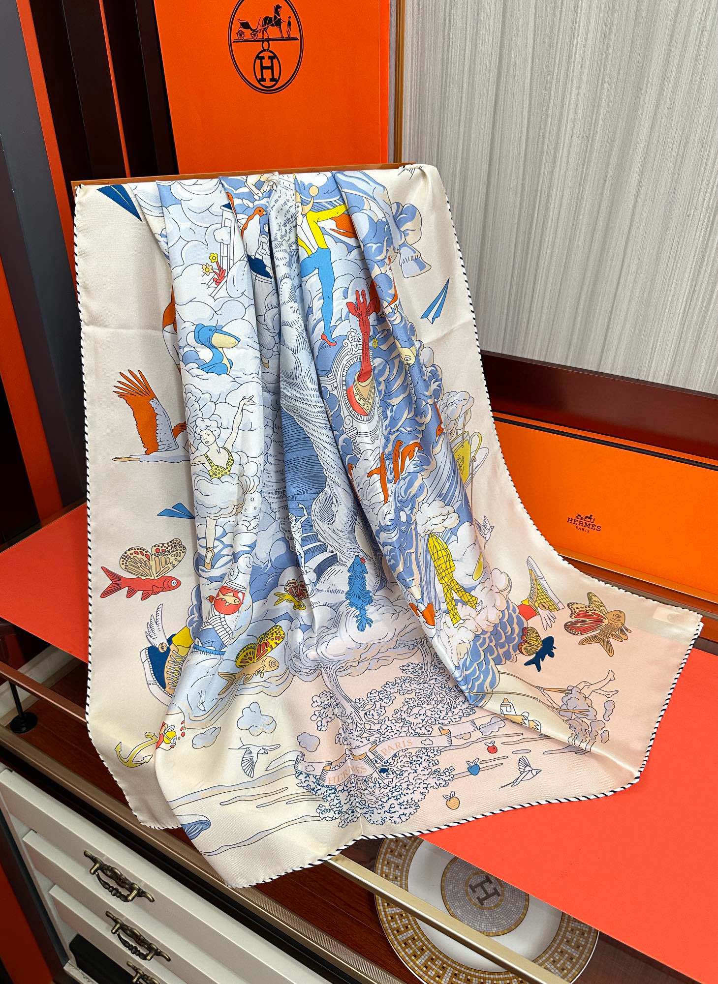 高版本2025𝐇𝐞𝐫𝐦𝐞𝐬 🔥《我的云间万象》设计犹如梦幻的邀约[庆祝]这条丝巾充满了童趣[發]富有想象