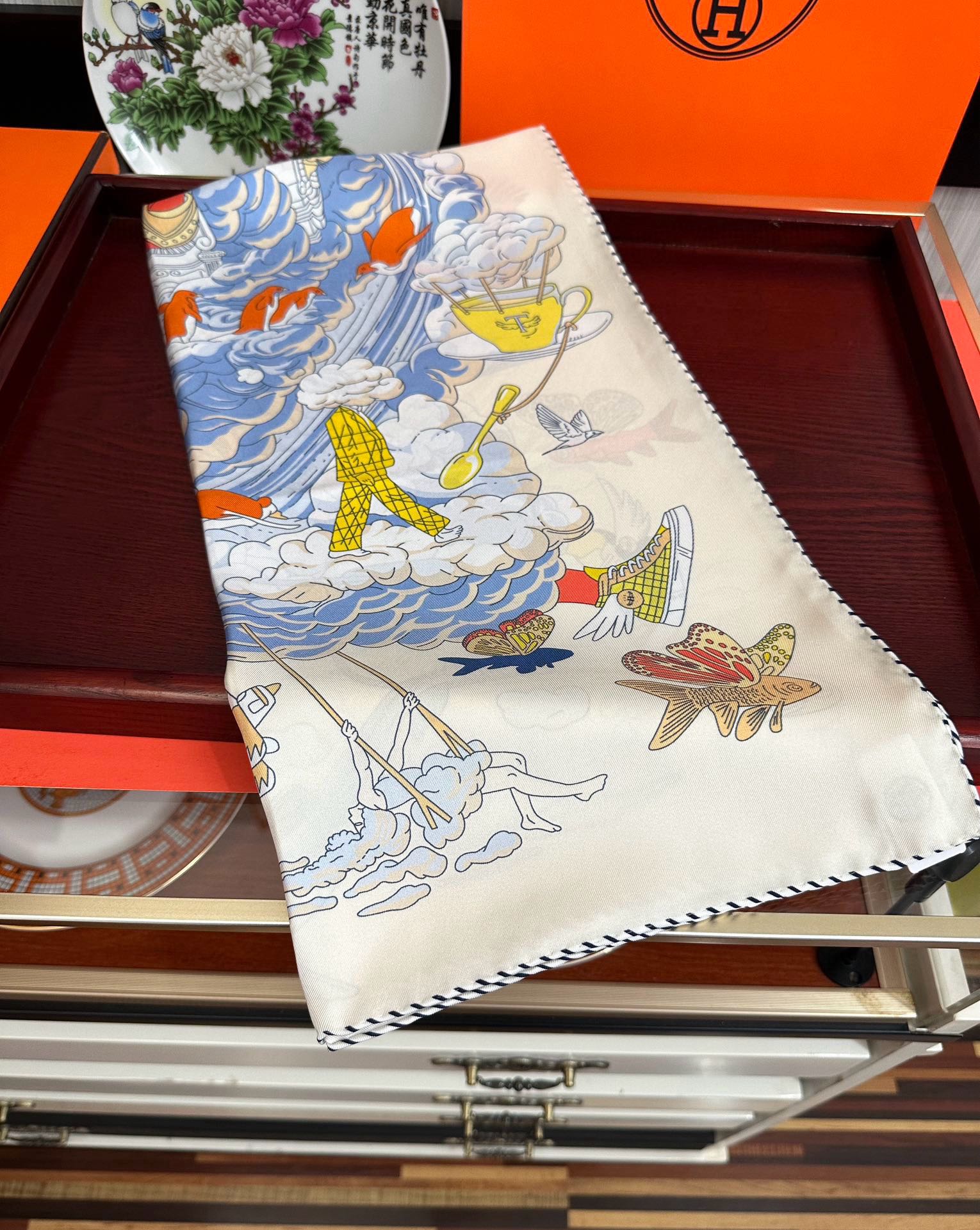 高版本2025𝐇𝐞𝐫𝐦𝐞𝐬 🔥《我的云间万象》设计犹如梦幻的邀约[庆祝]这条丝巾充满了童趣[發]富有想象