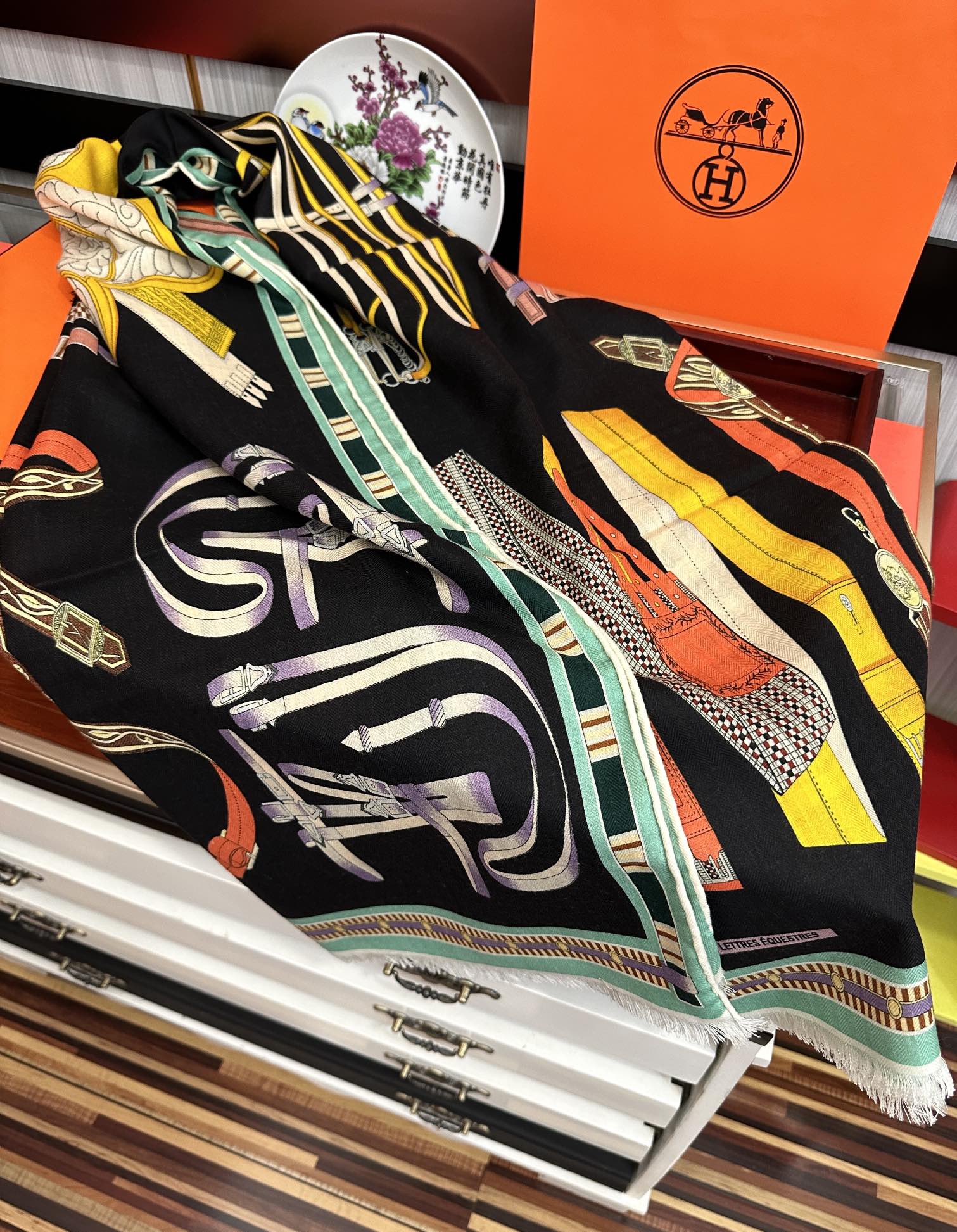 上新 爱马仕🔥2080【双面同色骏马】太美了[吃瓜][嘴唇]四季都可以用[勾引]真心美的让人非常非上身效