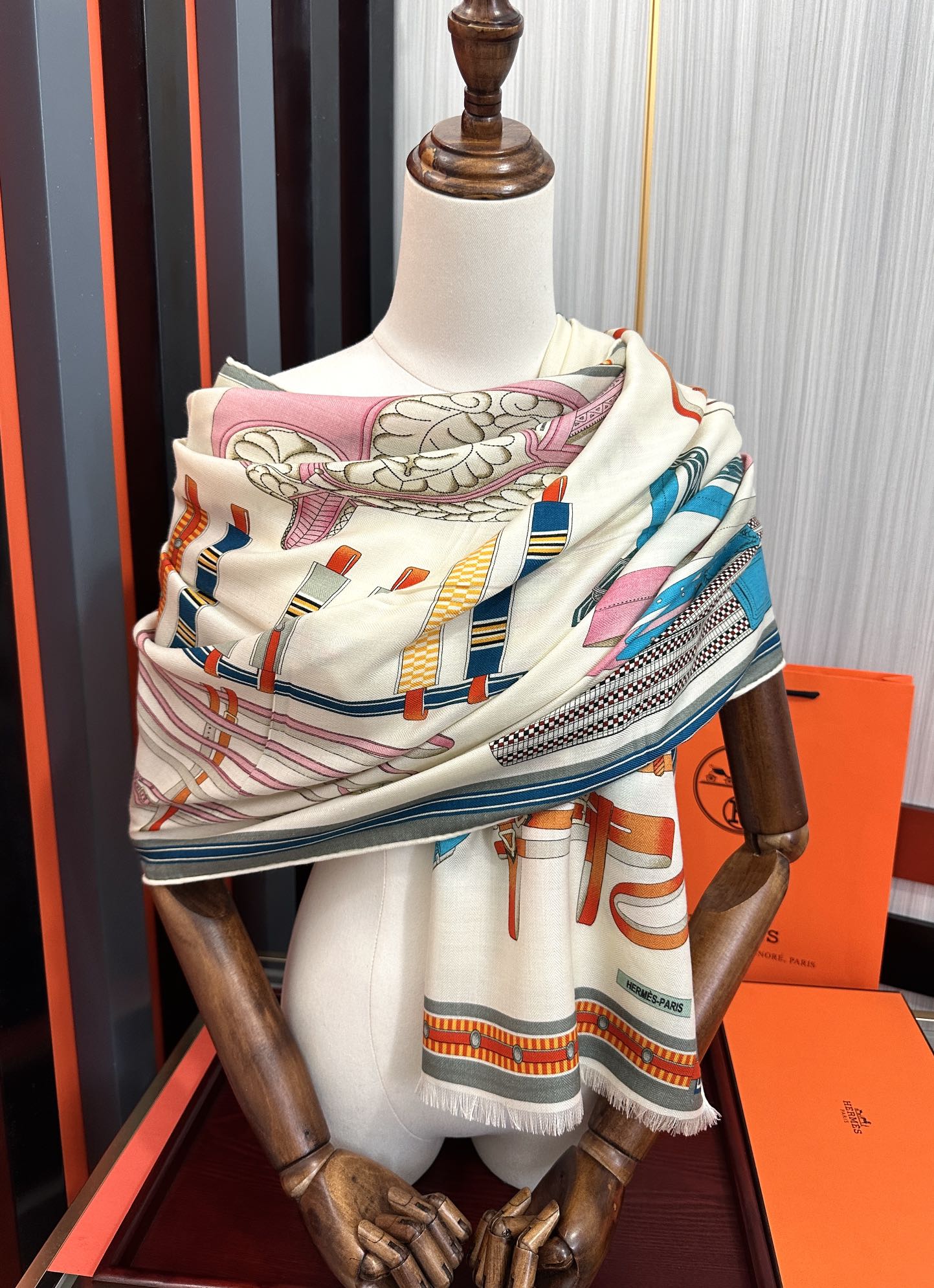 上新 爱马仕🔥2080【双面同色骏马】太美了[吃瓜][嘴唇]四季都可以用[勾引]真心美的让人非常非上身效