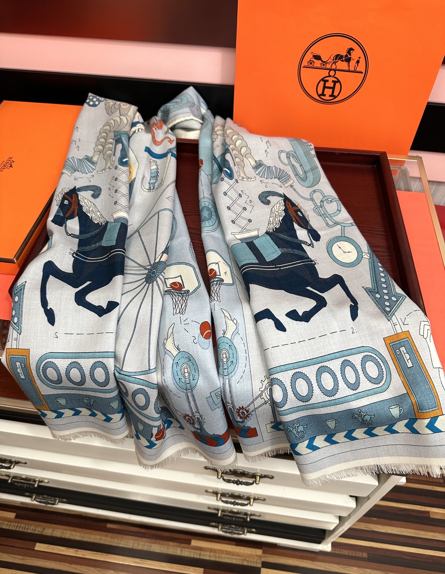 新款 爱马仕🔥【双面同色骏马】太美了[吃瓜][嘴唇]四季都可以用[勾引]真心美的让人非常非上身效果简直美