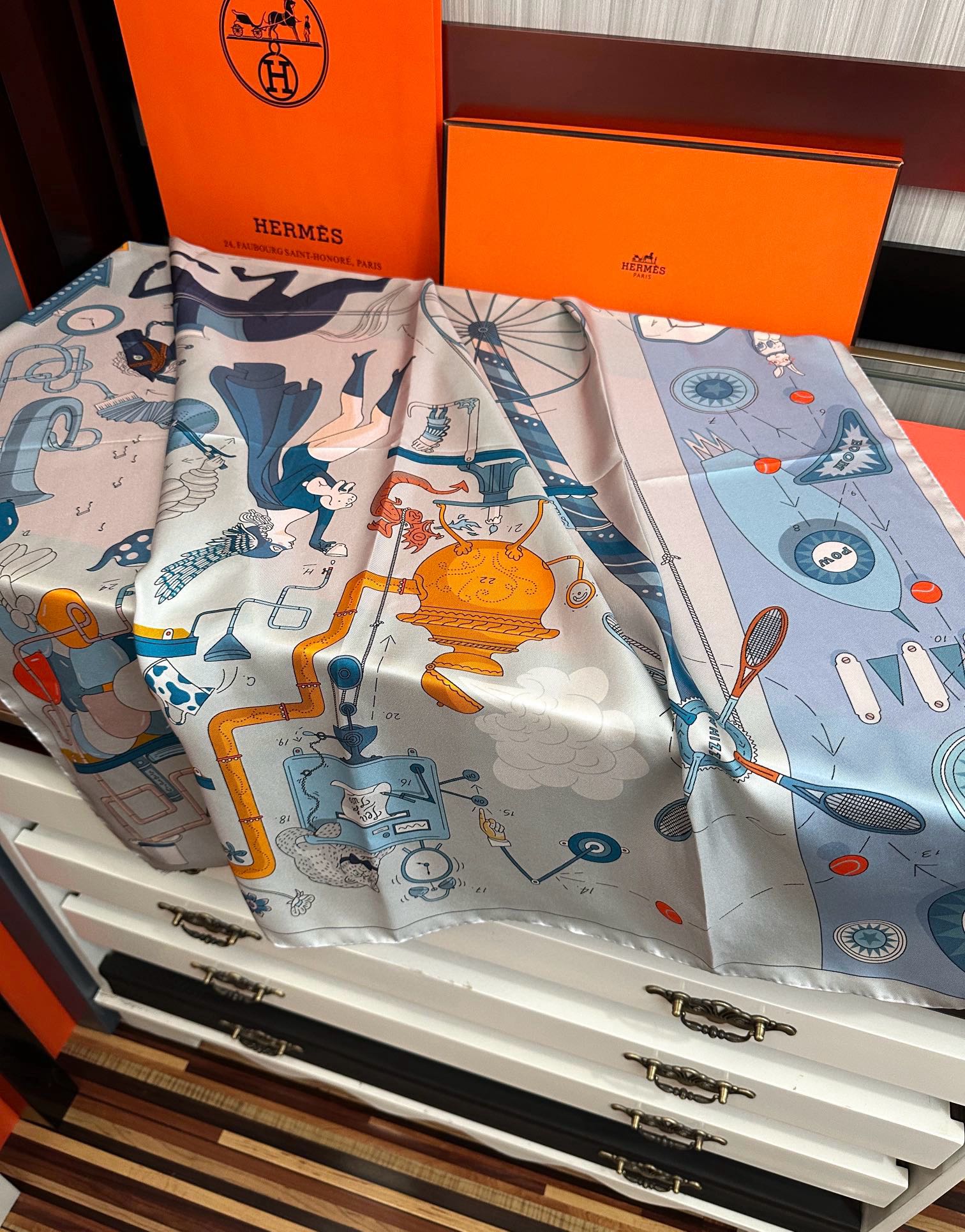 🔥H家2025新款【爱马系列】手工卷边，买到都说好👍下手一定要快高端 大爱❤️女人尤物 货极少 四季都可