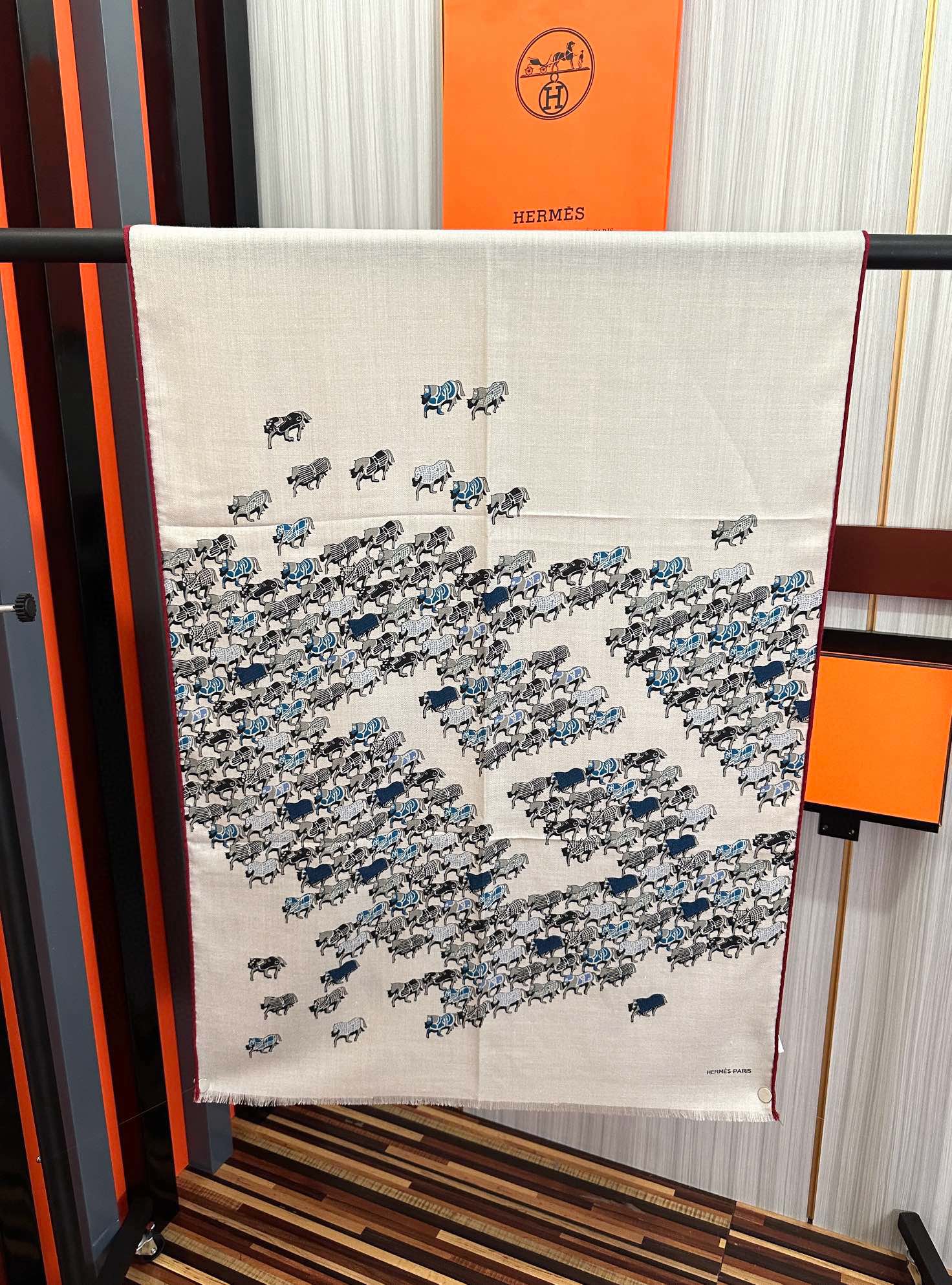 上新 爱马仕🔥【双面同色小马跳跃】太美了[吃瓜]下手一定要快[嘴唇]四季都可以用[勾引]真心美的让人非常