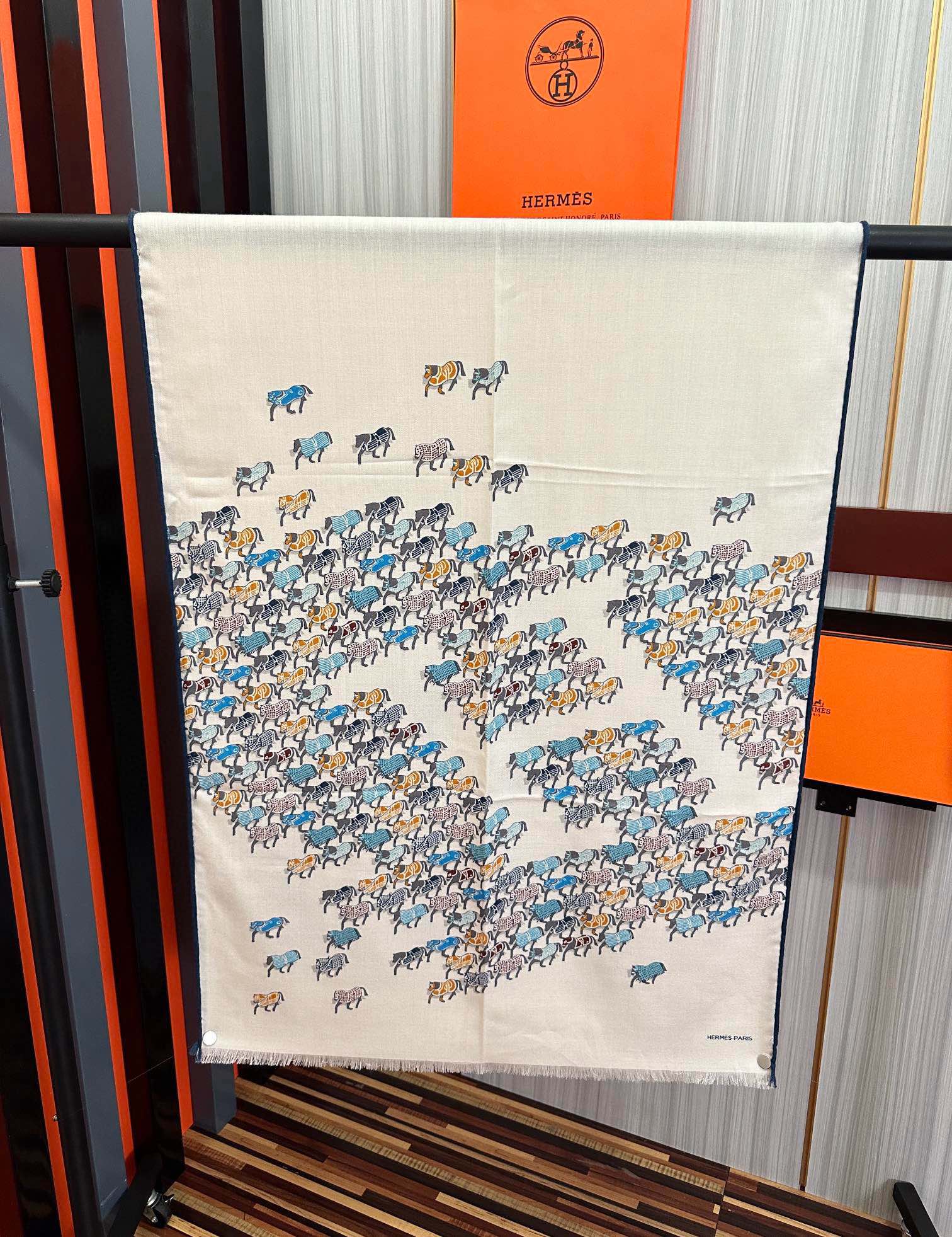 上新 爱马仕🔥【双面同色小马跳跃】太美了[吃瓜]下手一定要快[嘴唇]四季都可以用[勾引]真心美的让人非常