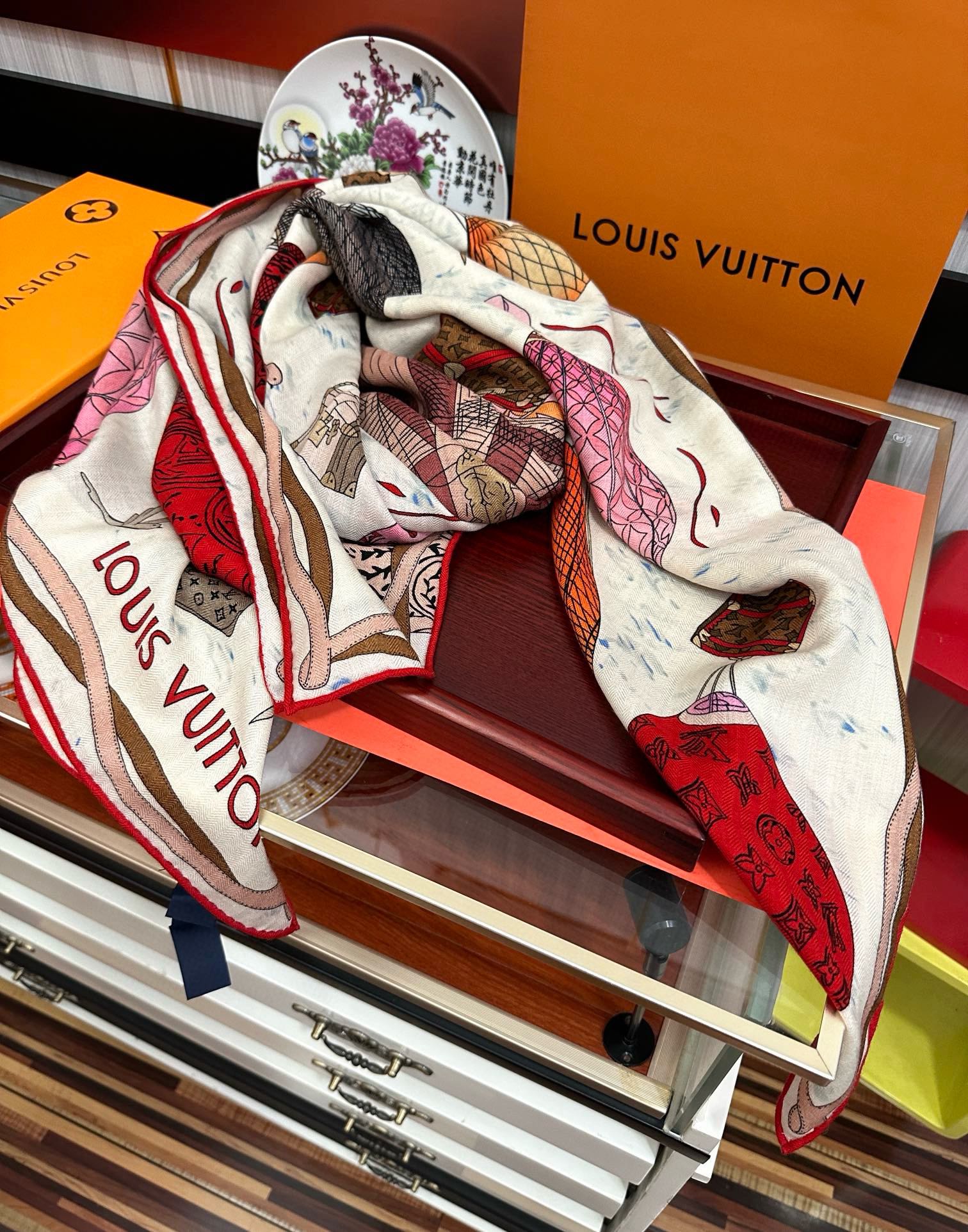 上新❤️LV 2025【双面同色热气球🎈】经典优雅[礼物]~气质到骨子里[色]新一季的面料超高级，真心超