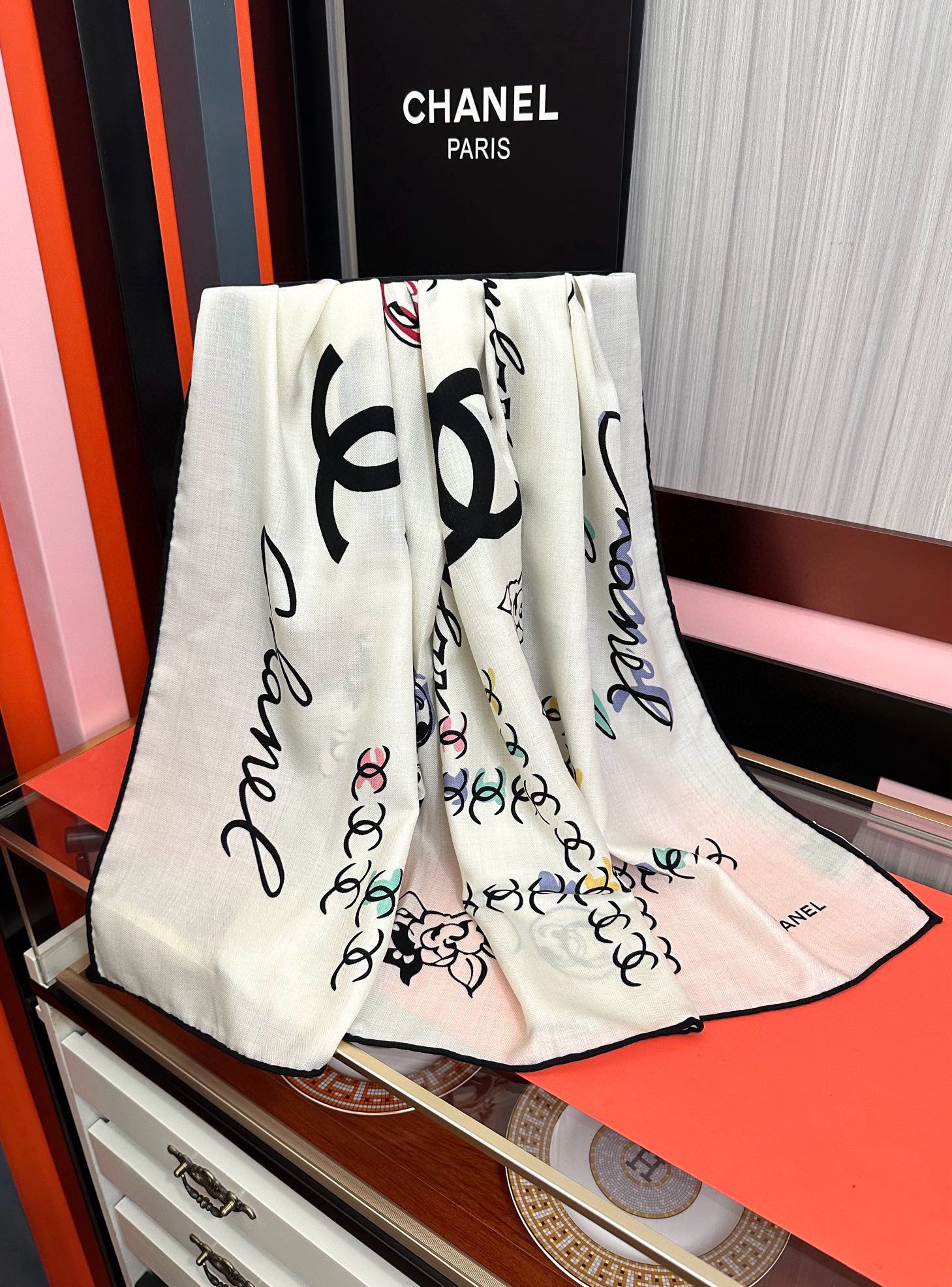 上新❤️ 2025香奈儿 太美了 【双面同色】[發]经典设计优雅风[礼物]~气质到骨子里[色]香奶奶新一