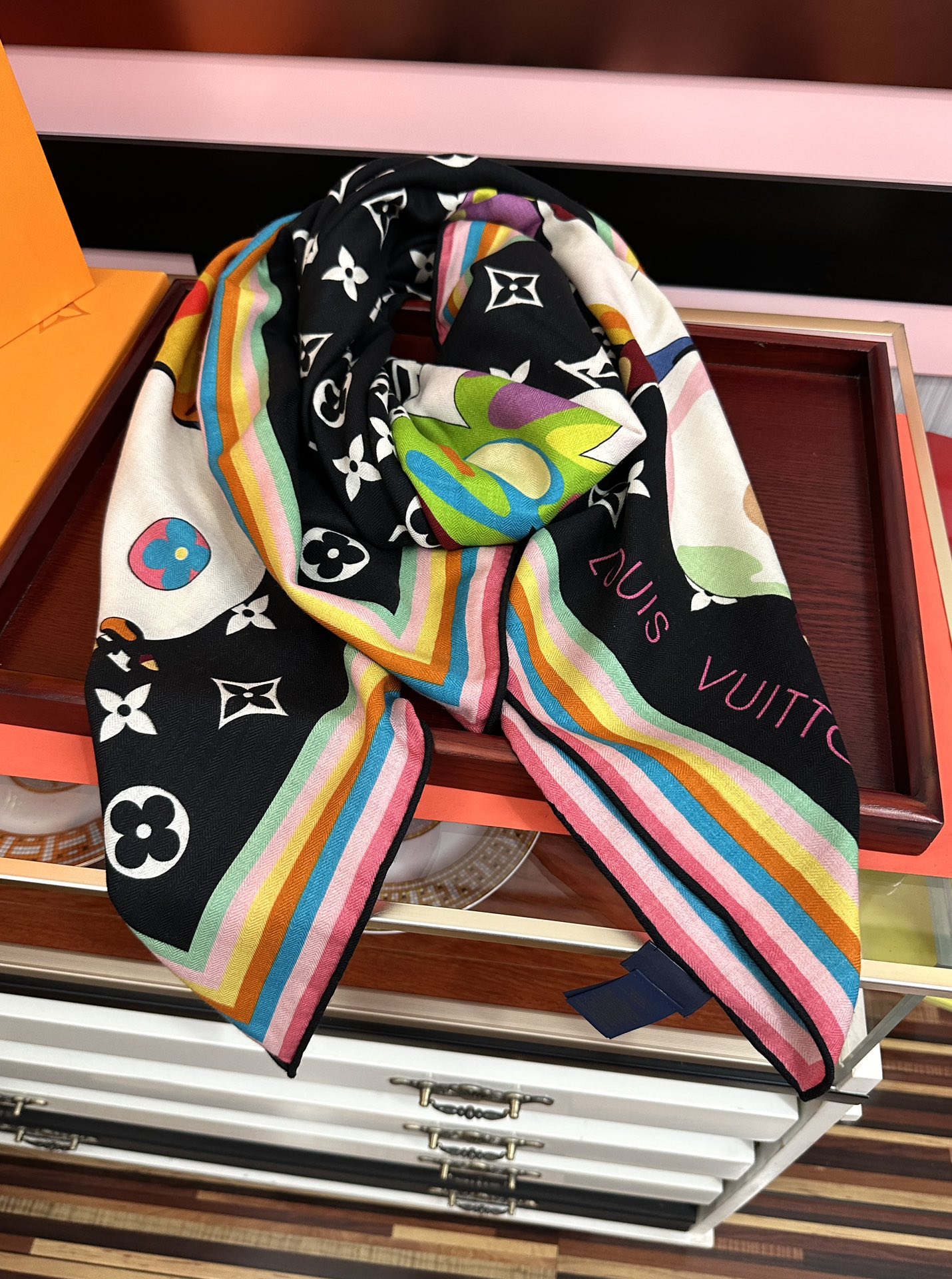 新款❤️LV 太美了ZG同步 【双面同色】今年最流行的花型 经典优雅[礼物]~气质到骨子里[色]新一季的