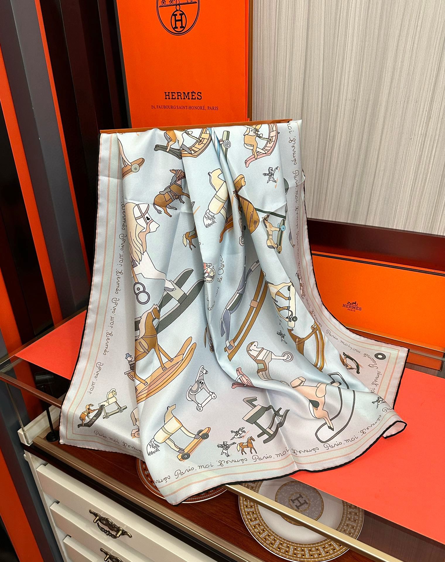 🔥高品质 爱马仕 【策马奔腾】官网同步 90方巾 创作渊源在比利时的圣吉尔区[嘴唇]建筑师维克多•霍塔 