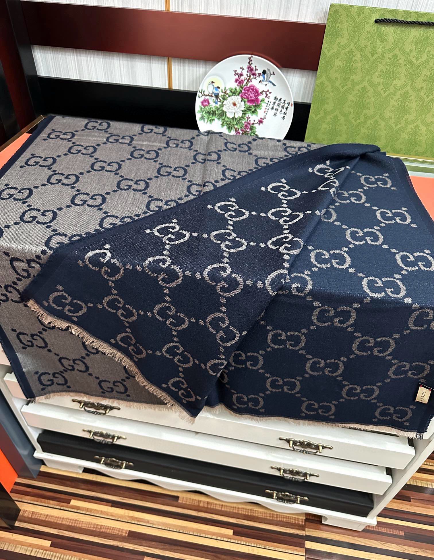 💖高品质 古奇【GG格子双面长巾】[爱心]中性款男女都可以用，😄经典GG图案是在30年代开始使用的标志性